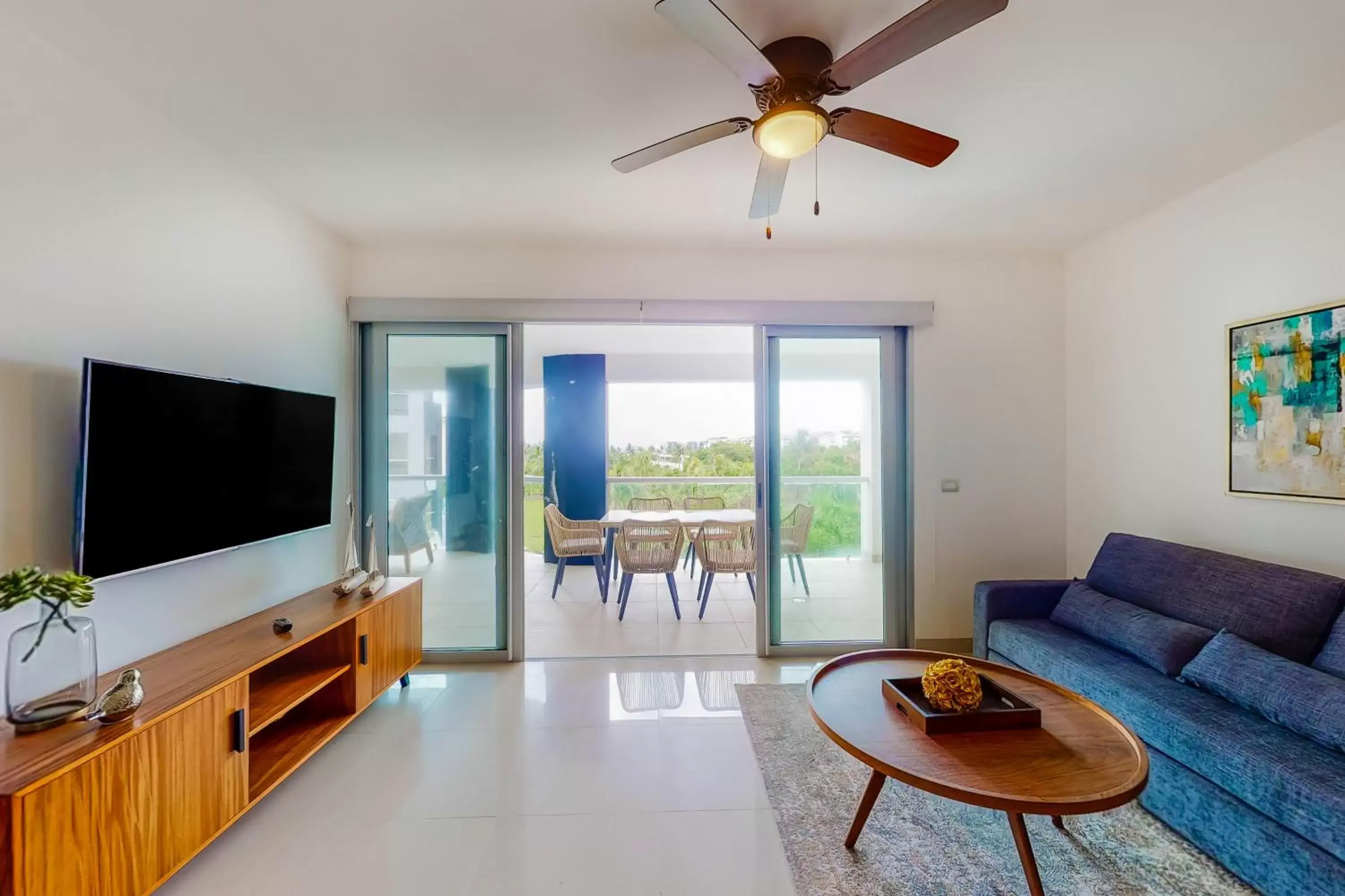 Seating Area in Hakuna Matata 725N at Mareazul Beachfront