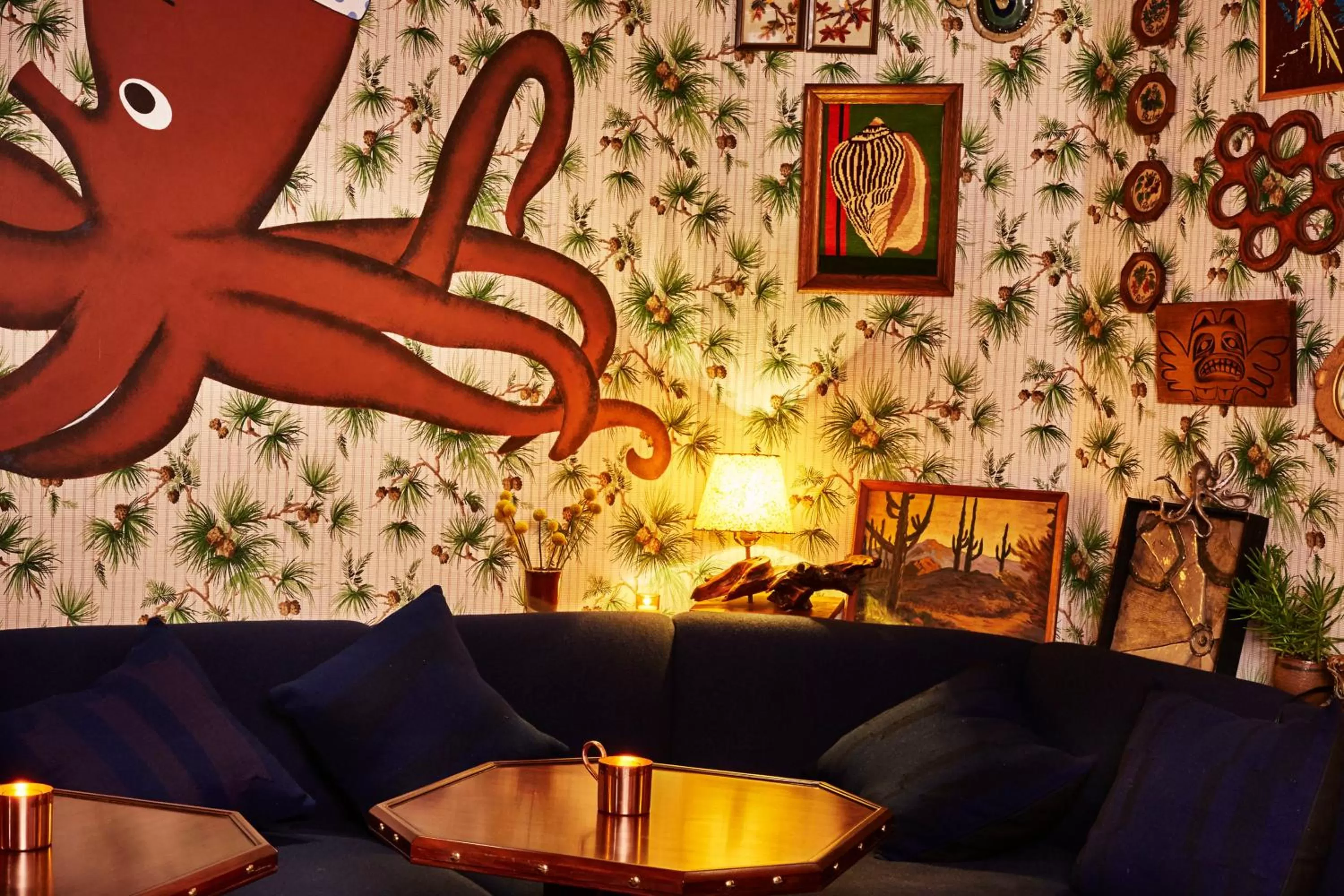 Lounge or bar in Freehand Chicago