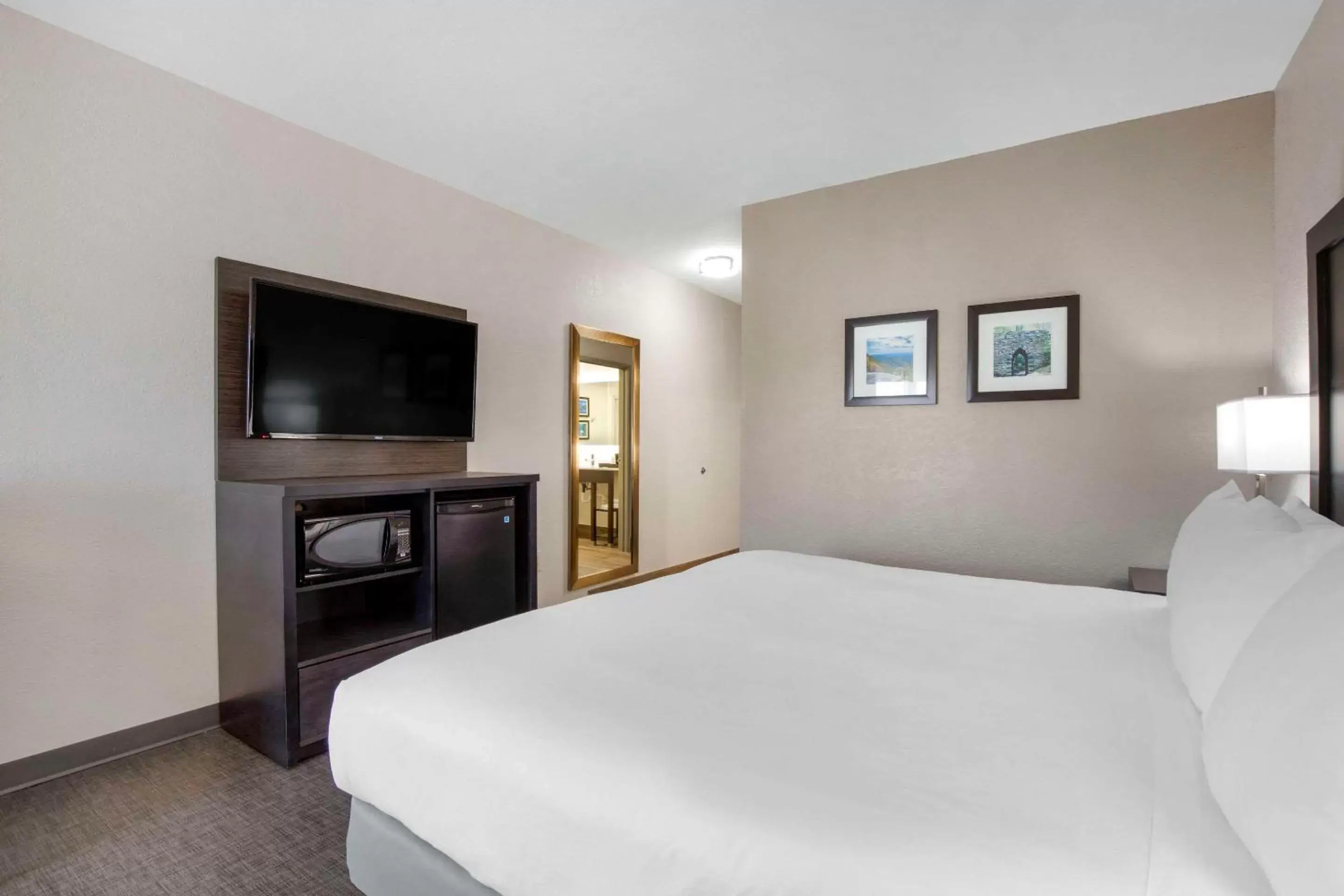 Bedroom, Bed in Comfort Inn & Suites Greer - Greenville