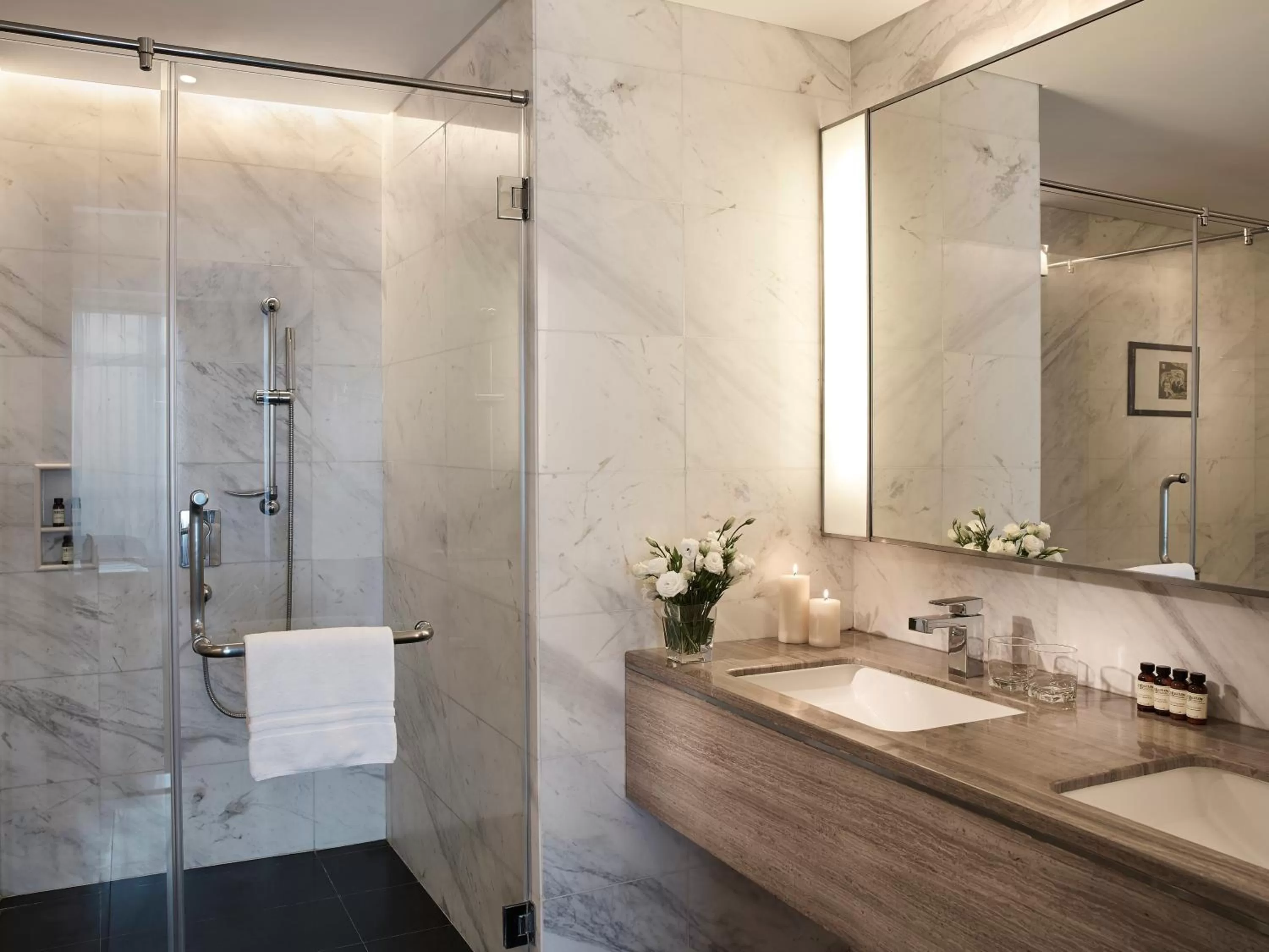 Shower in Pullman Hanoi