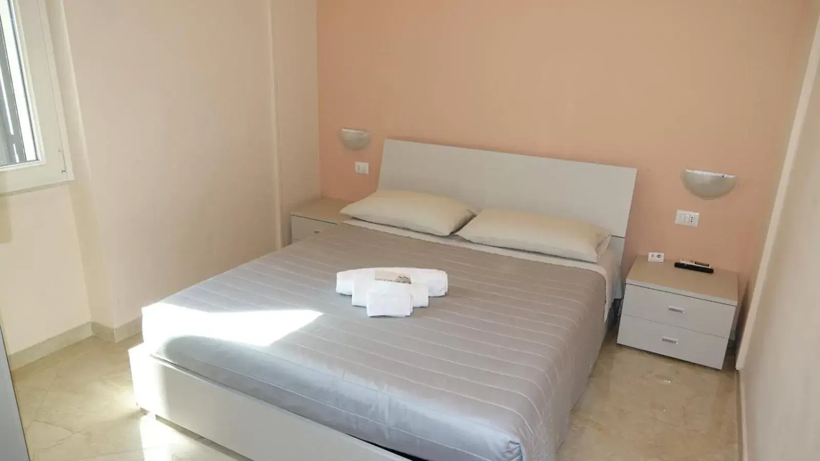 Bed in Cairoli Exclusive Rooms & Suite
