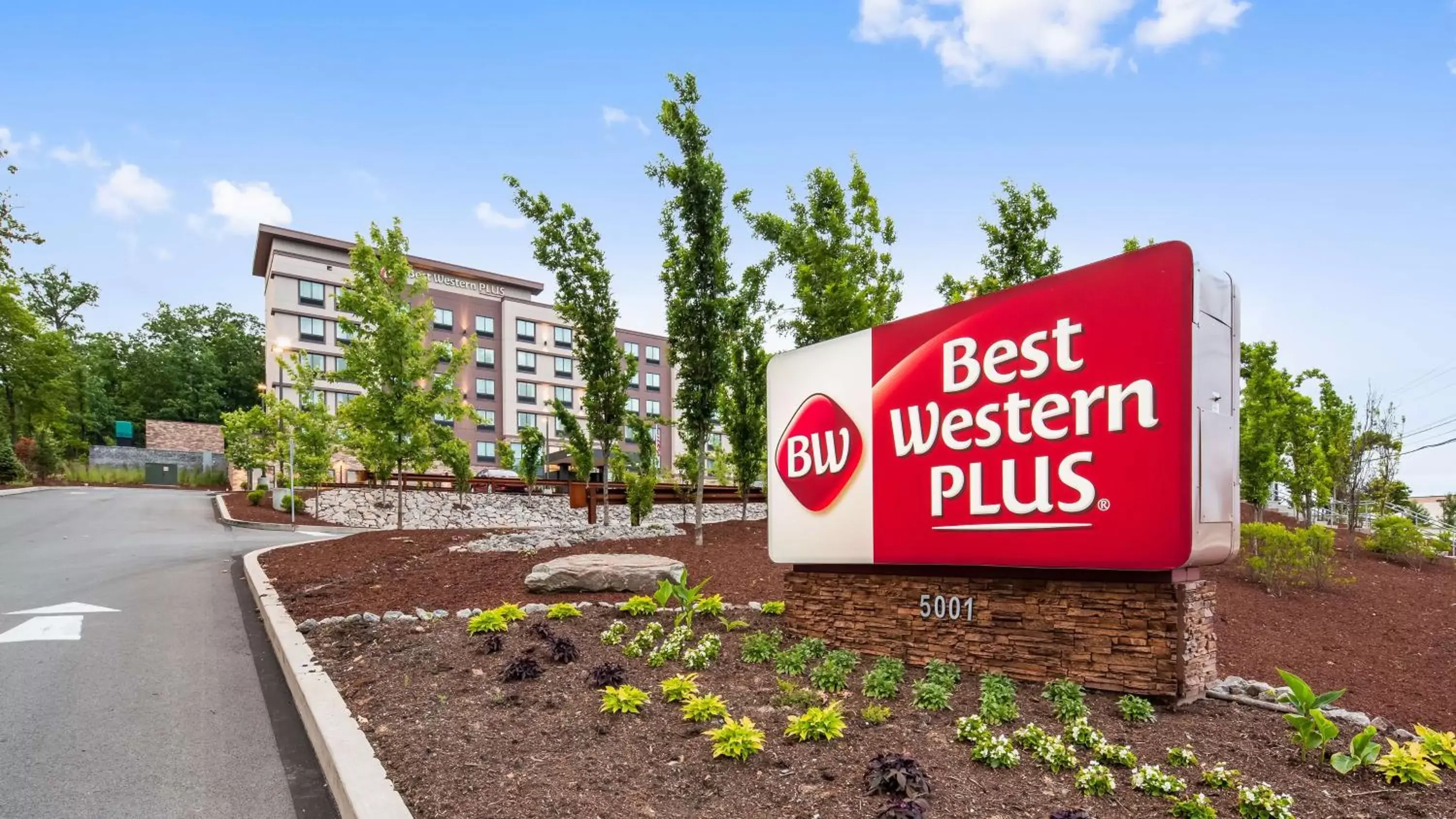 Property building, Property Logo/Sign in Best Western Plus Cranberry-Pittsburgh North