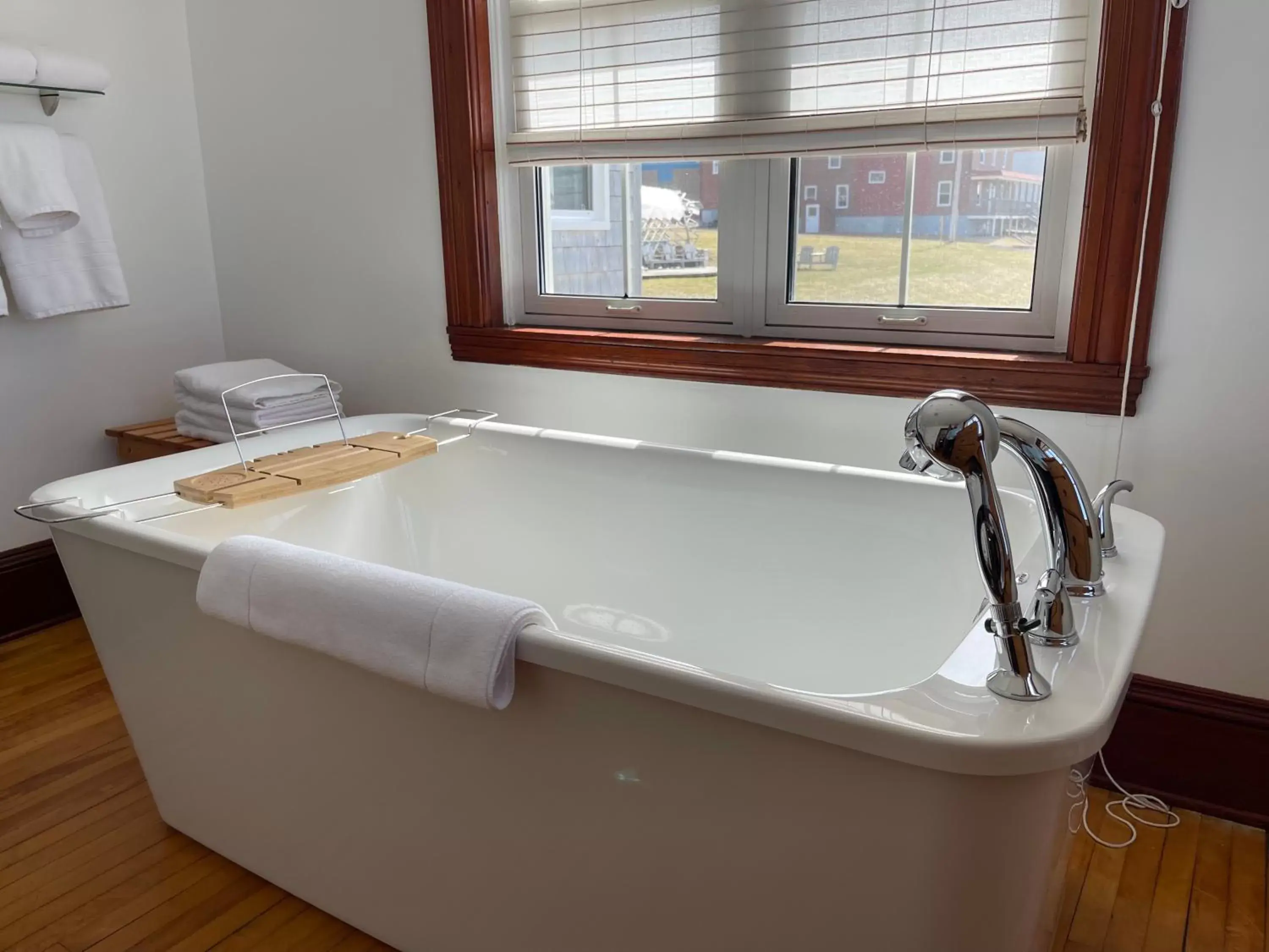 Bath, Bathroom in The Archie & Isidore Hotel