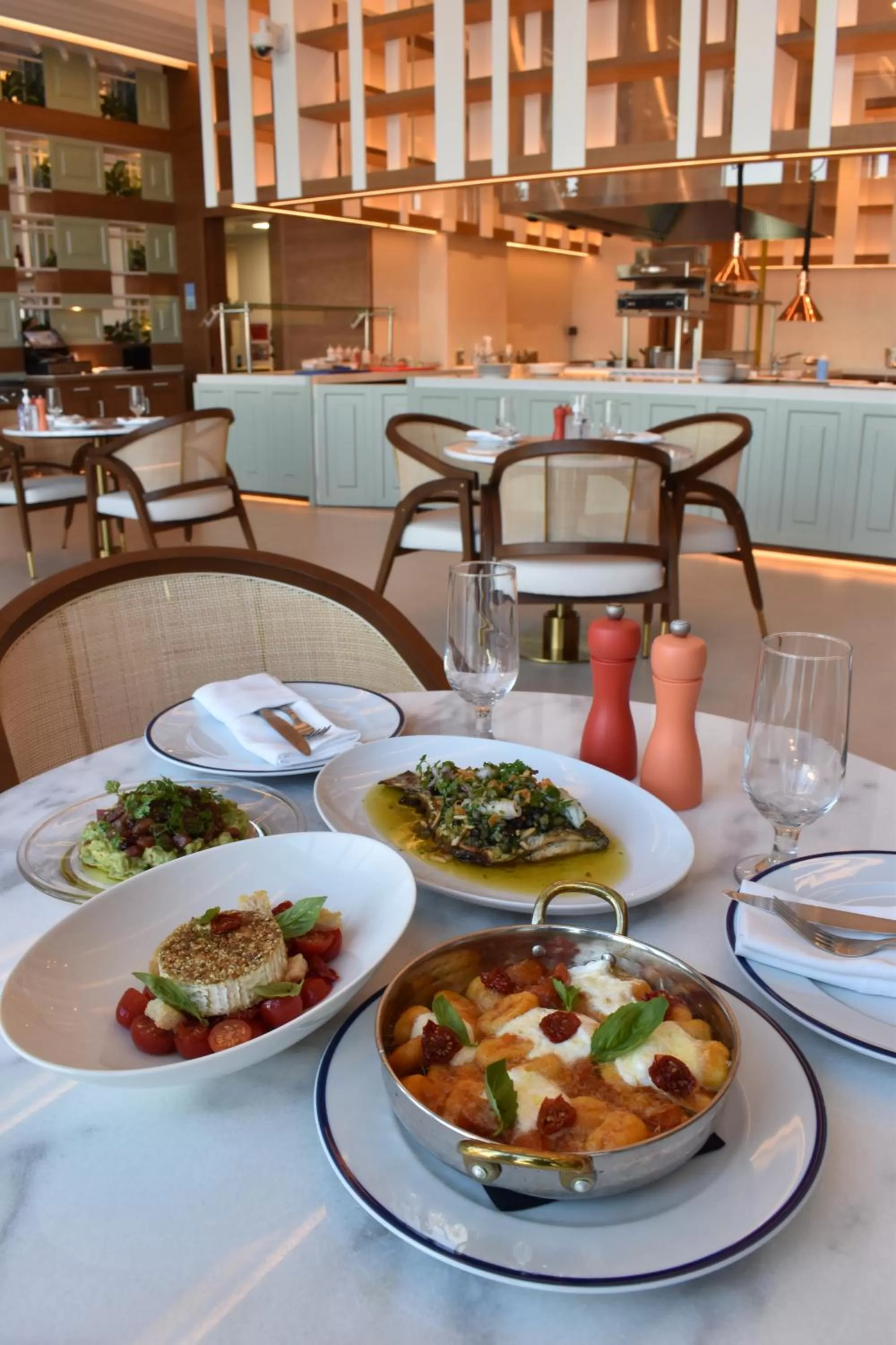 Restaurant/places to eat in Hyatt Centric Jumeirah Dubai