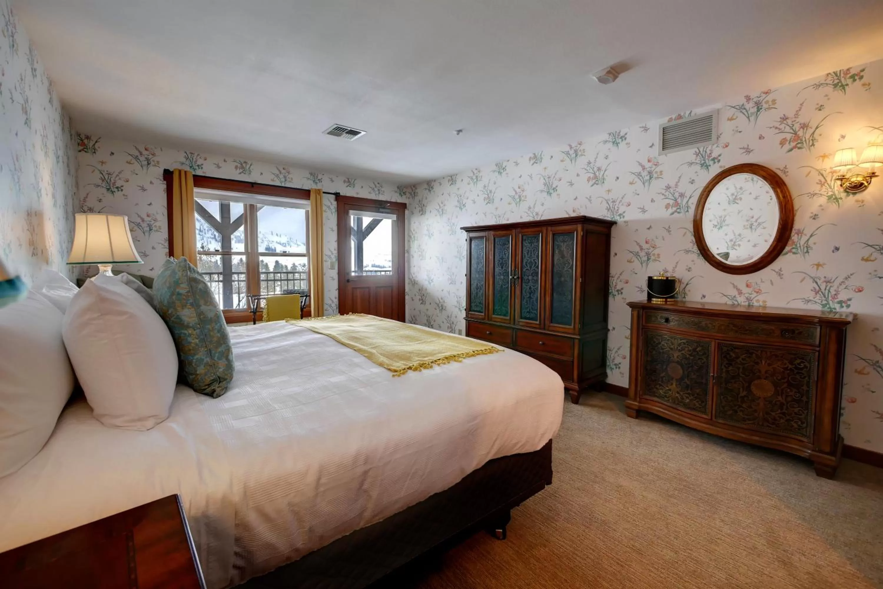 Photo of the whole room, Bed in Casia Lodge and Ranch