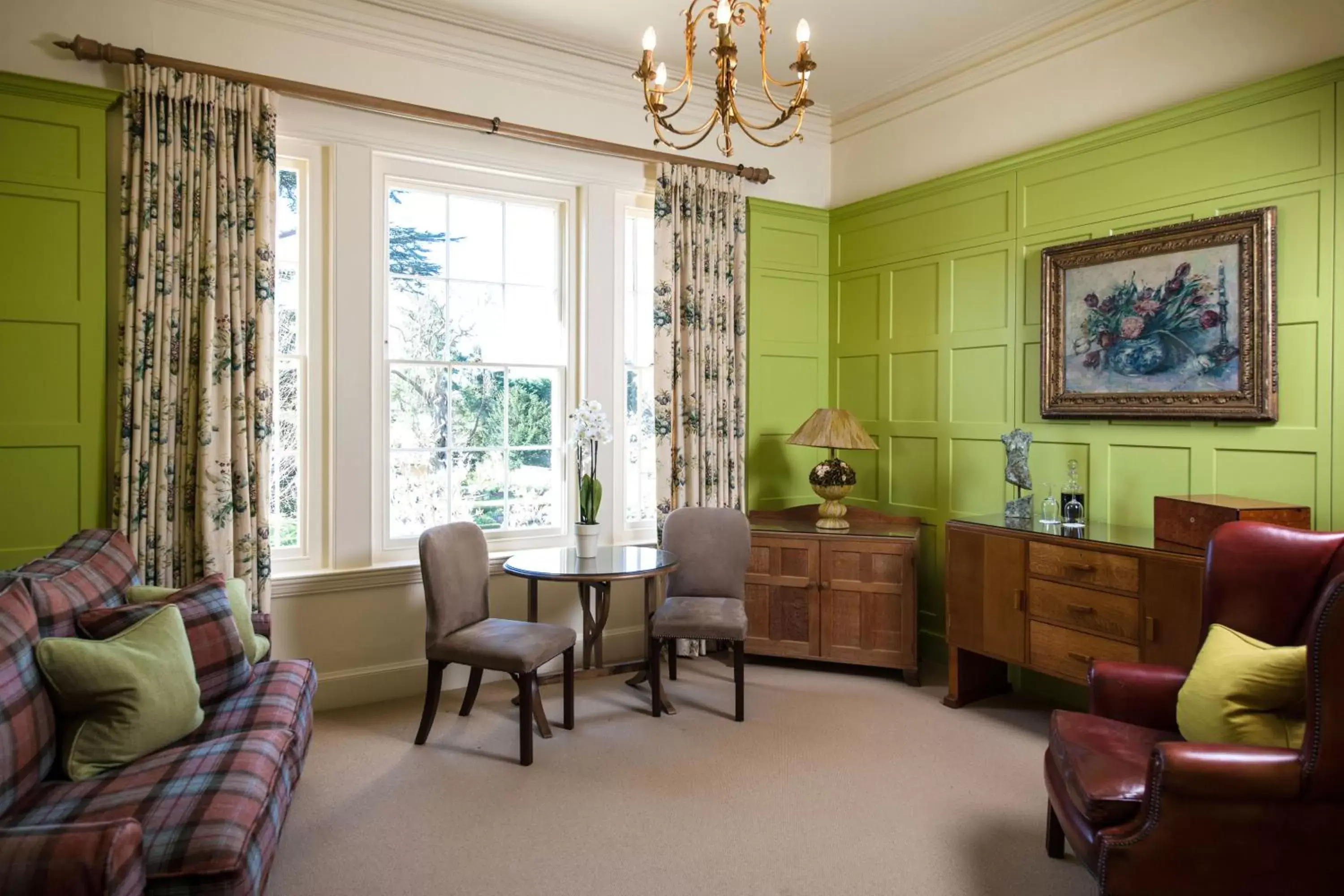 Photo of the whole room, Seating Area in The Bath Priory - A Relais & Chateaux Hotel