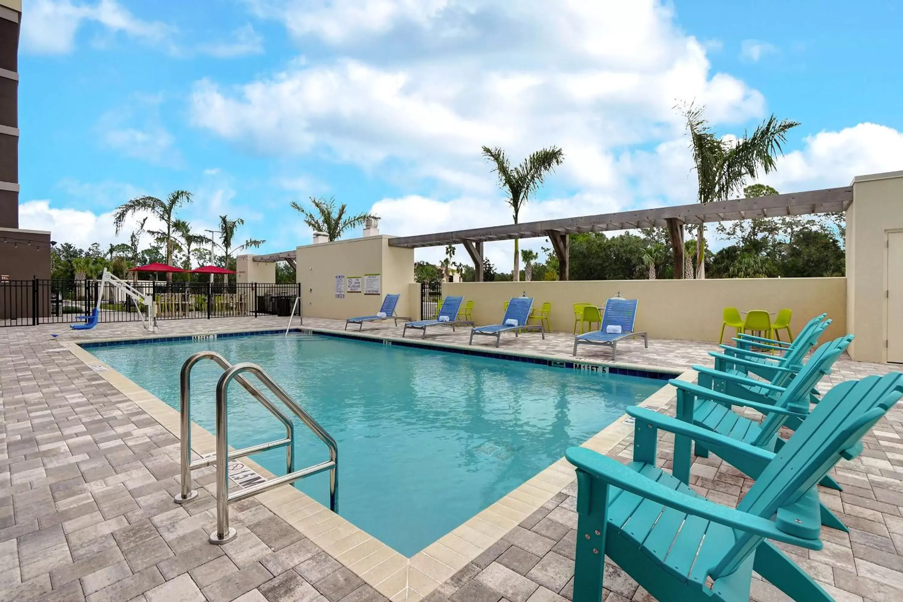 Pool view, Swimming Pool in Home2 Suites By Hilton Lakewood Ranch