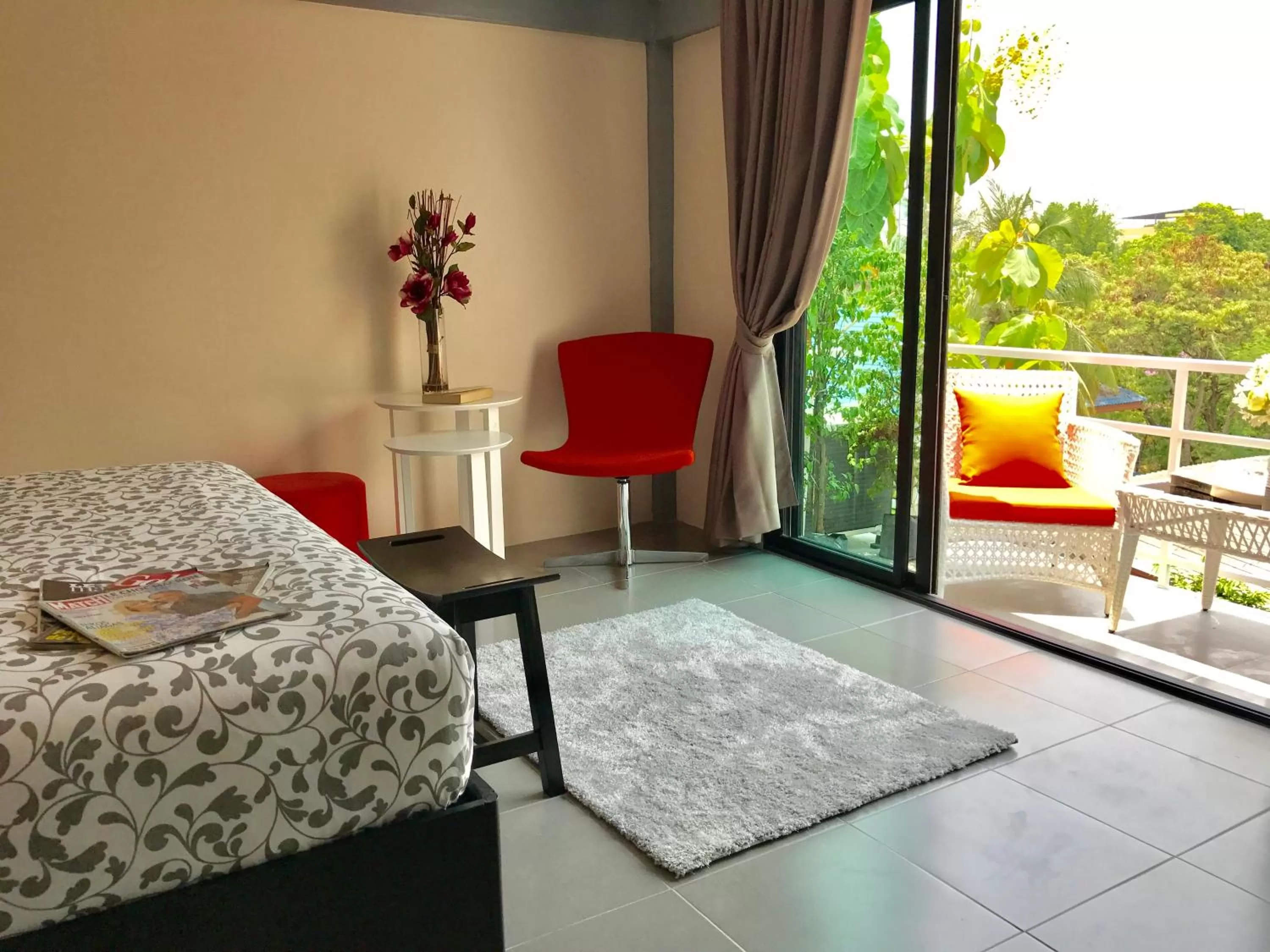 Balcony/Terrace, Bed in THE BEACH CHA AM Residence