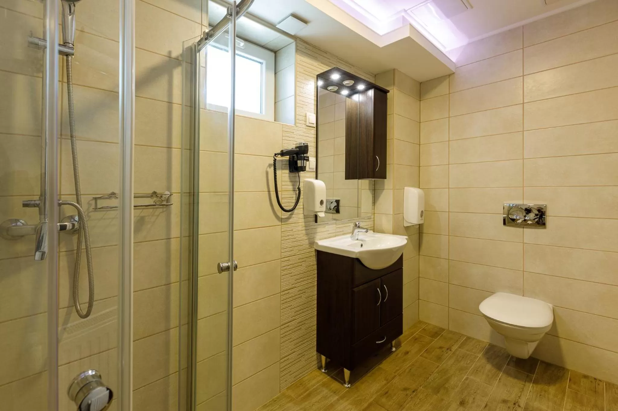 Central Panzió Gyula