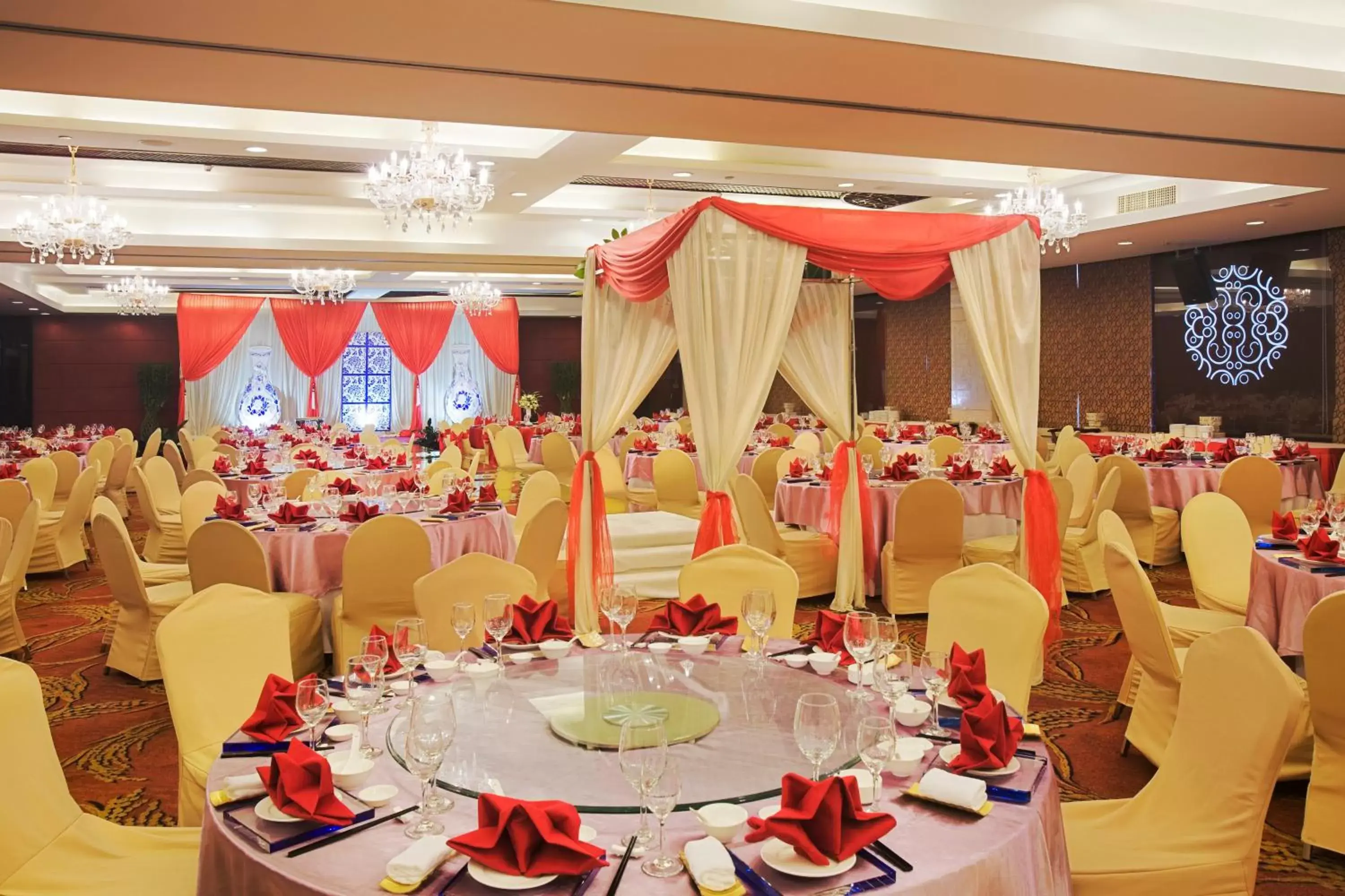 Banquet/Function facilities, Banquet Facilities in Crowne Plaza City Center Ningbo, an IHG Hotel - Near Ningbo Railway Station