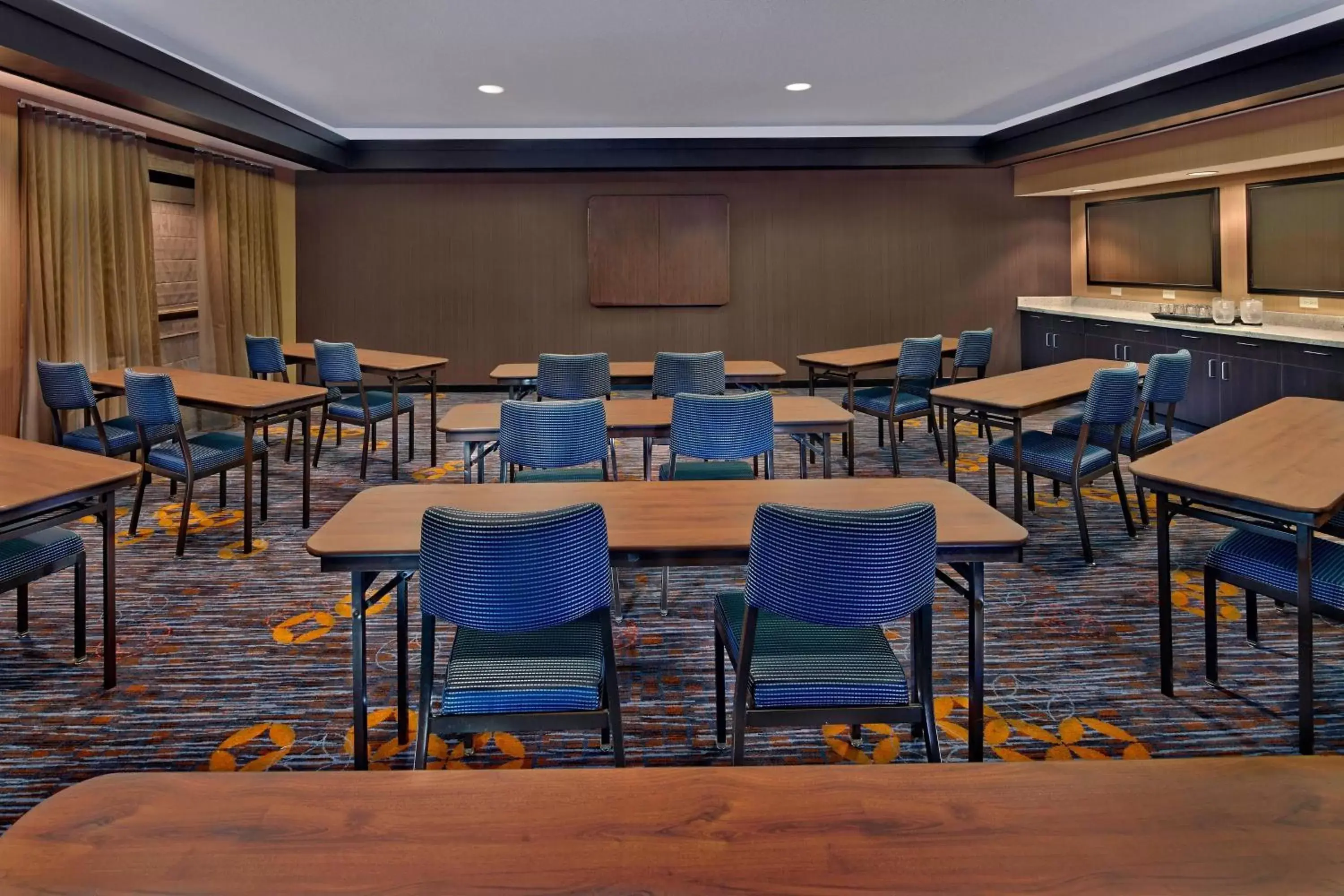 Meeting/conference room in Courtyard by Marriott Key West Waterfront