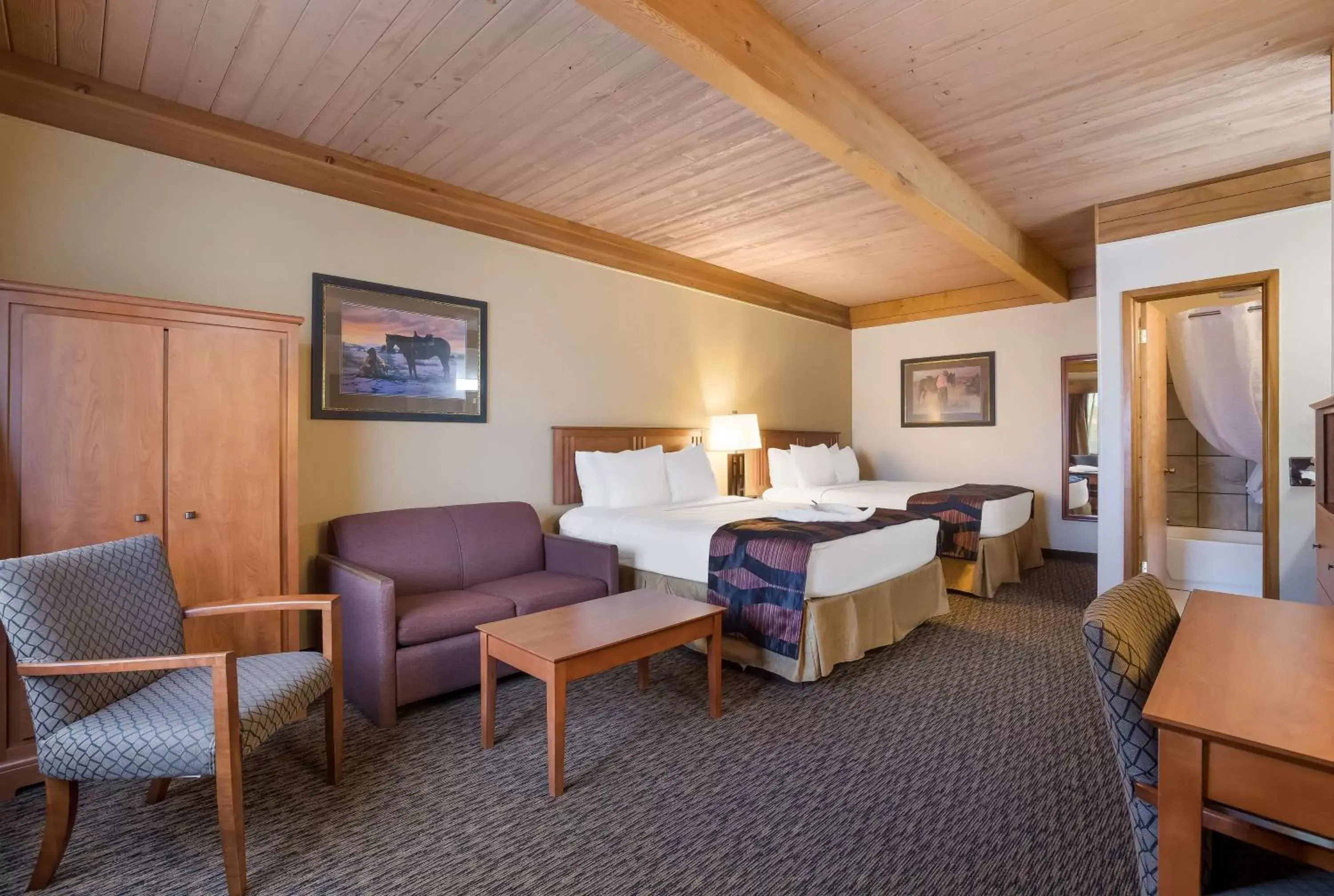 Bedroom in Best Western Plains Motel