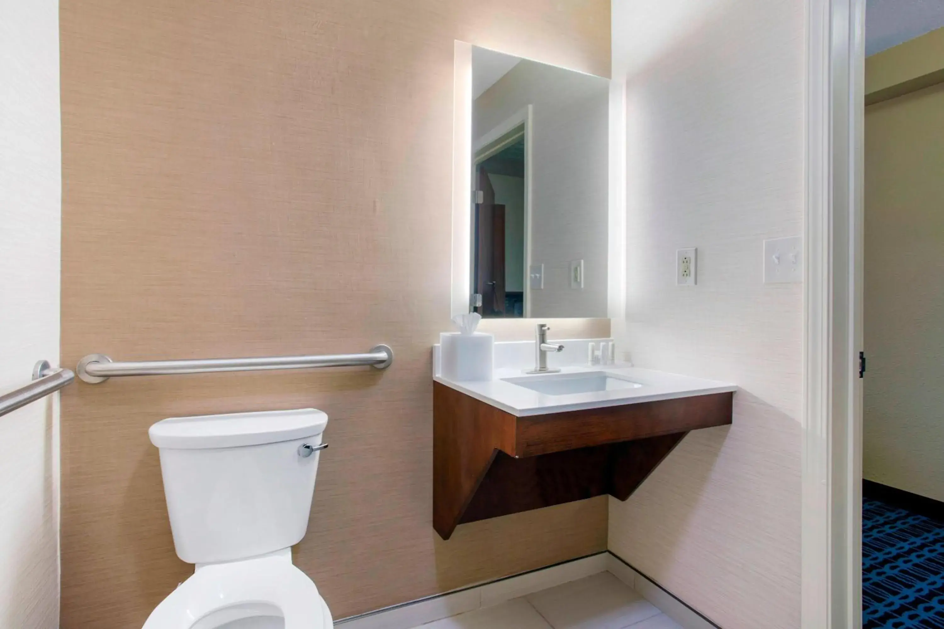 Bathroom in Fairfield Inn & Suites by Marriott Santa Fe