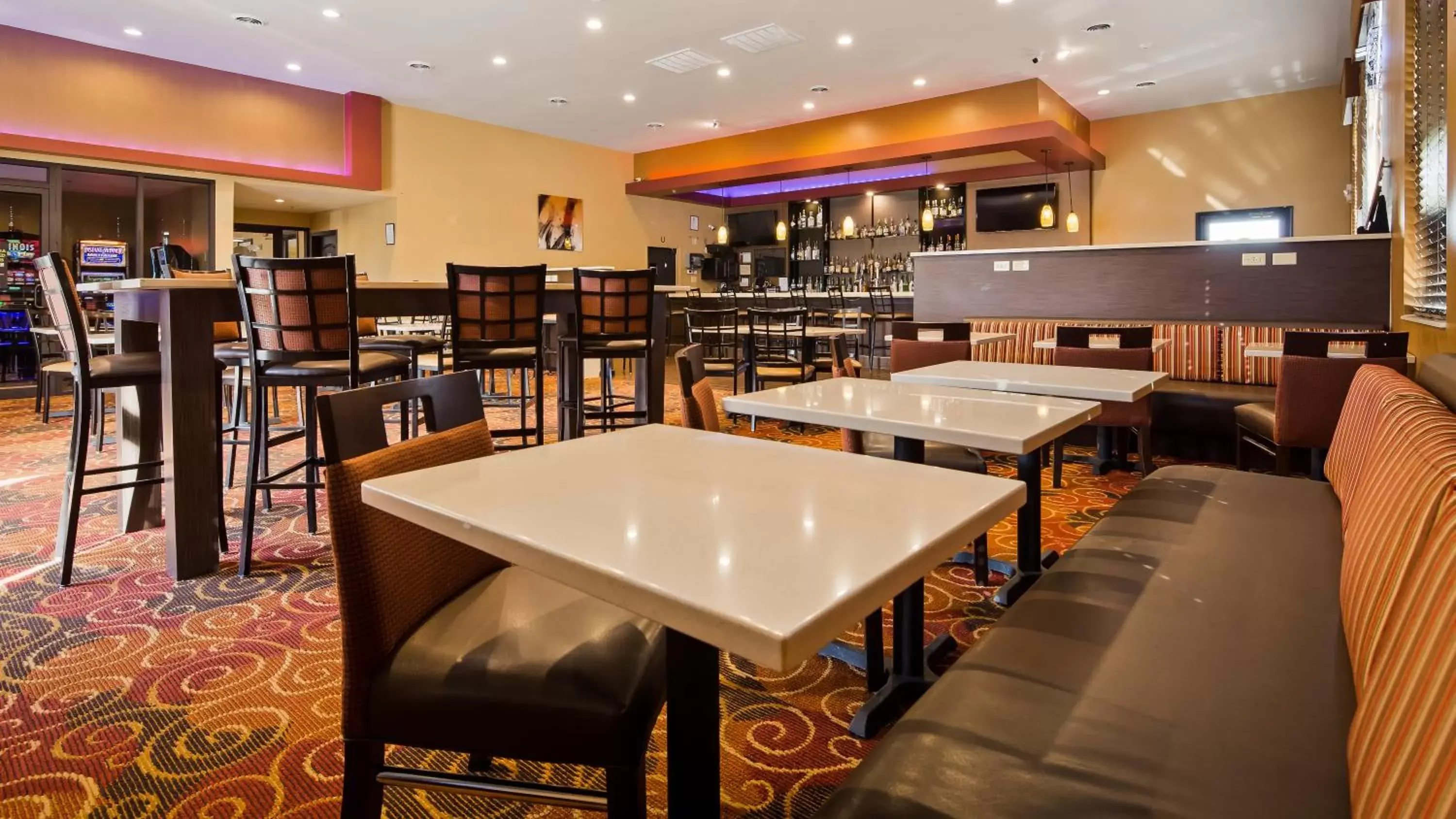 Restaurant/Places to Eat in Best Western - Saluki Inn