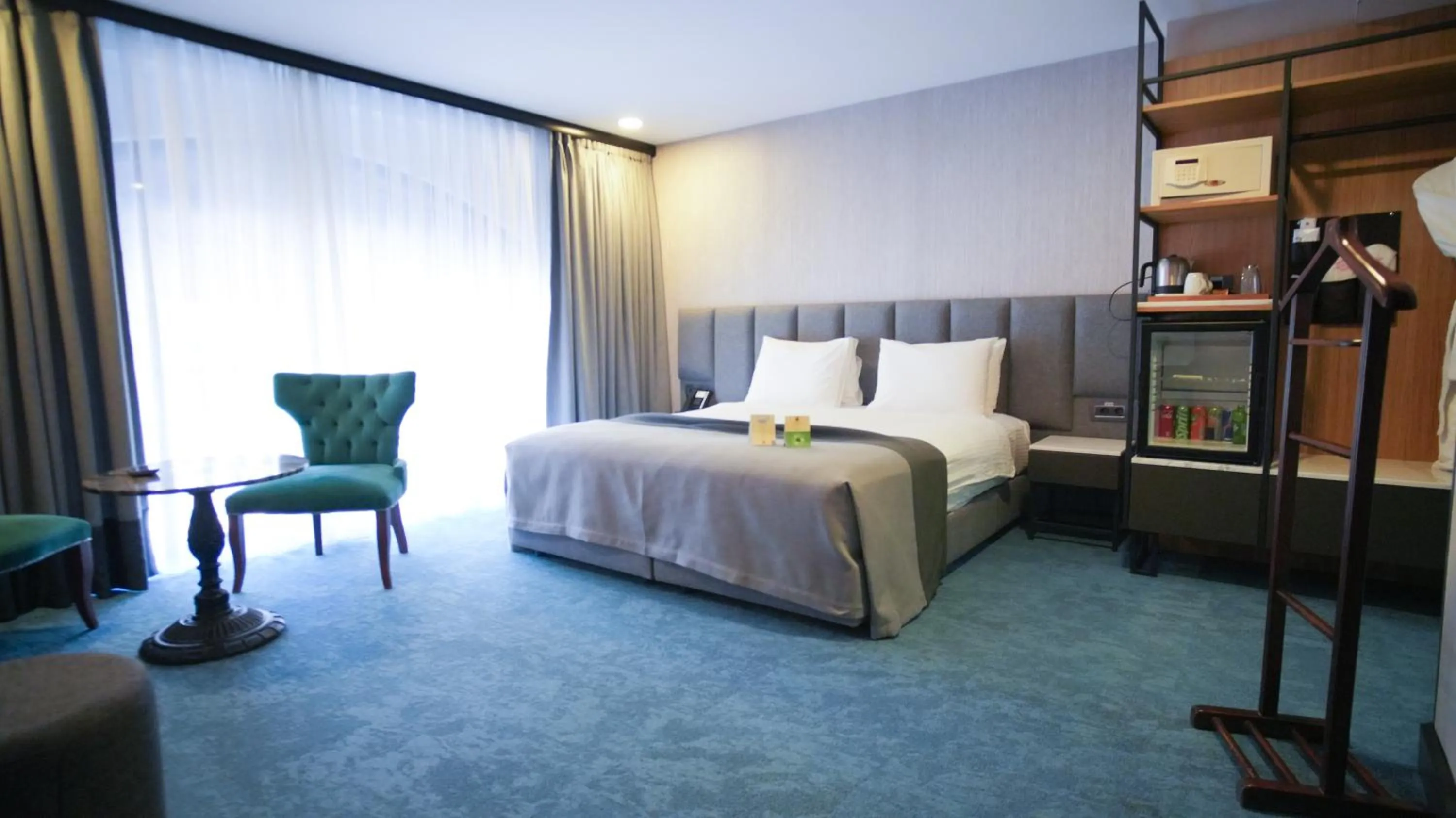 Bed in Dosso Dossi Hotels Old City