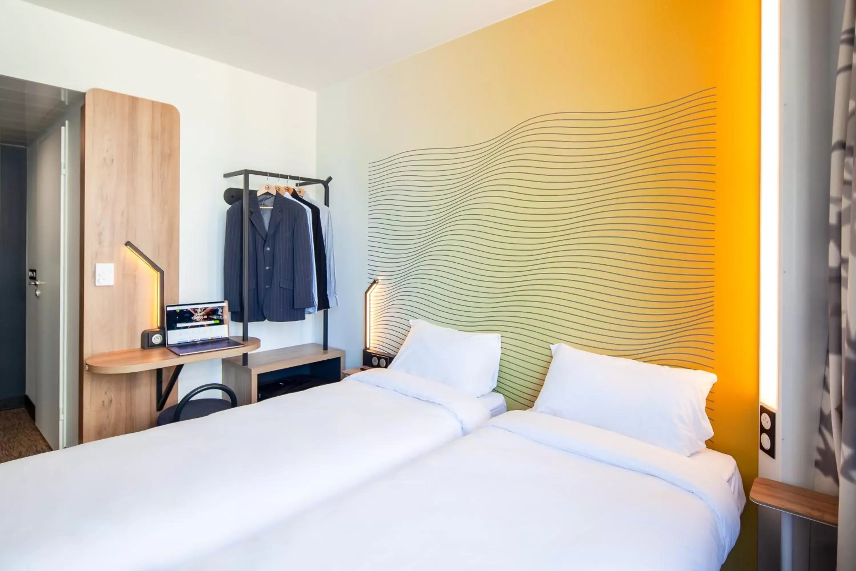 Bedroom, Bed in B&B HOTEL Massy Gare TGV