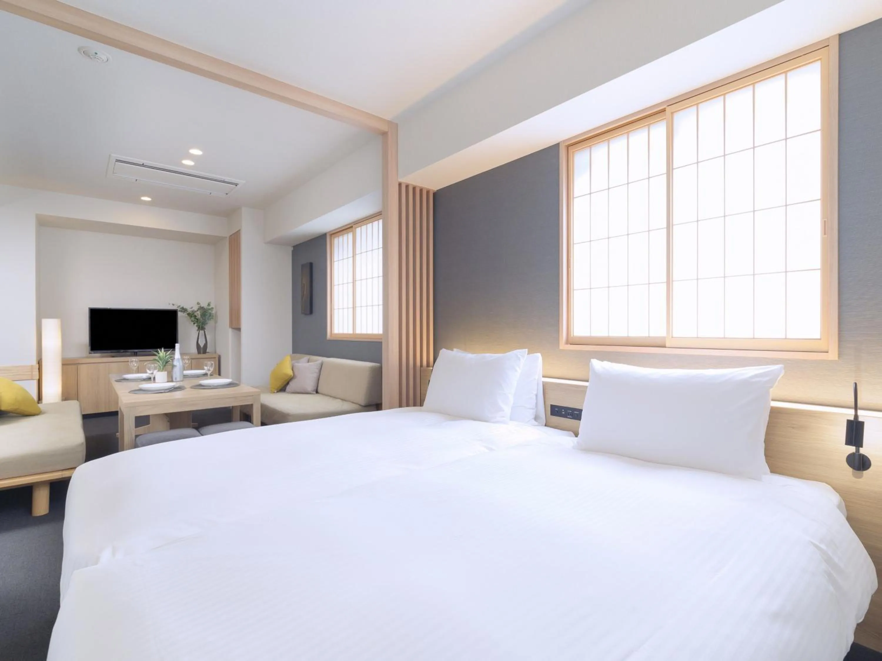Photo of the whole room, Bed in MIMARU Tokyo Akasaka