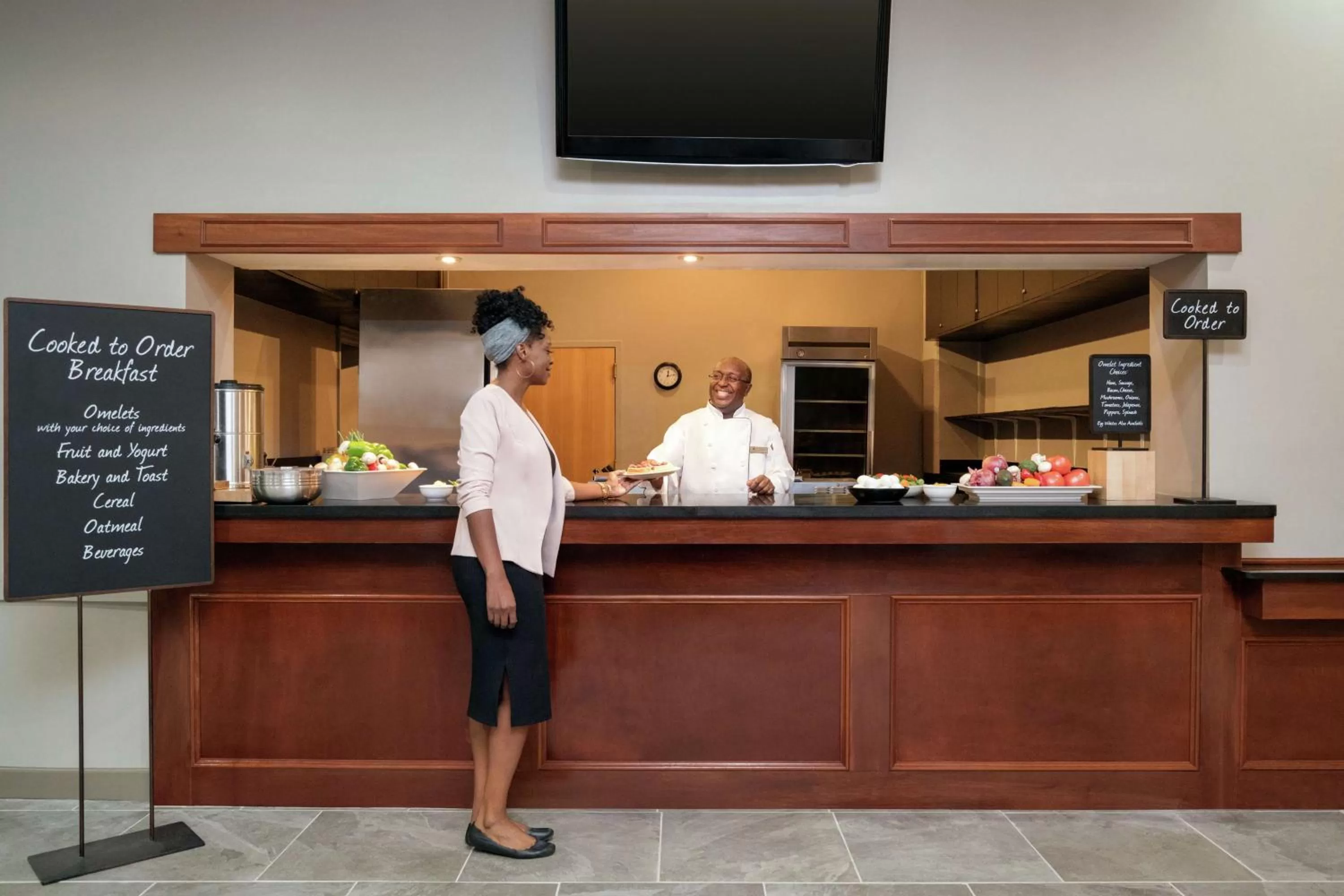 Restaurant/places to eat in Embassy Suites Brunswick