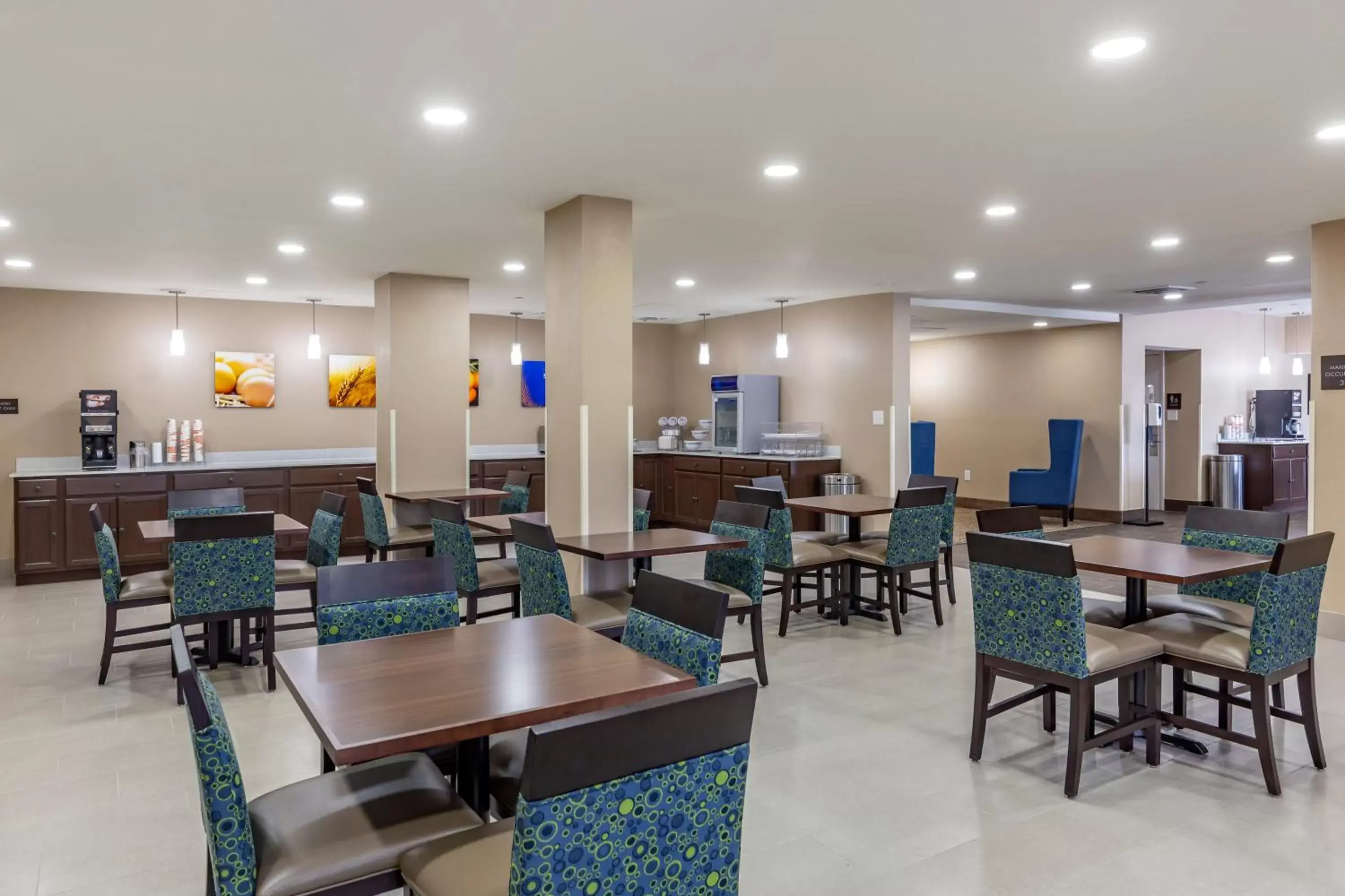 Breakfast, Restaurant/Places to Eat in Comfort Inn & Suites Spring Lake - Fayetteville Near Fort Liberty