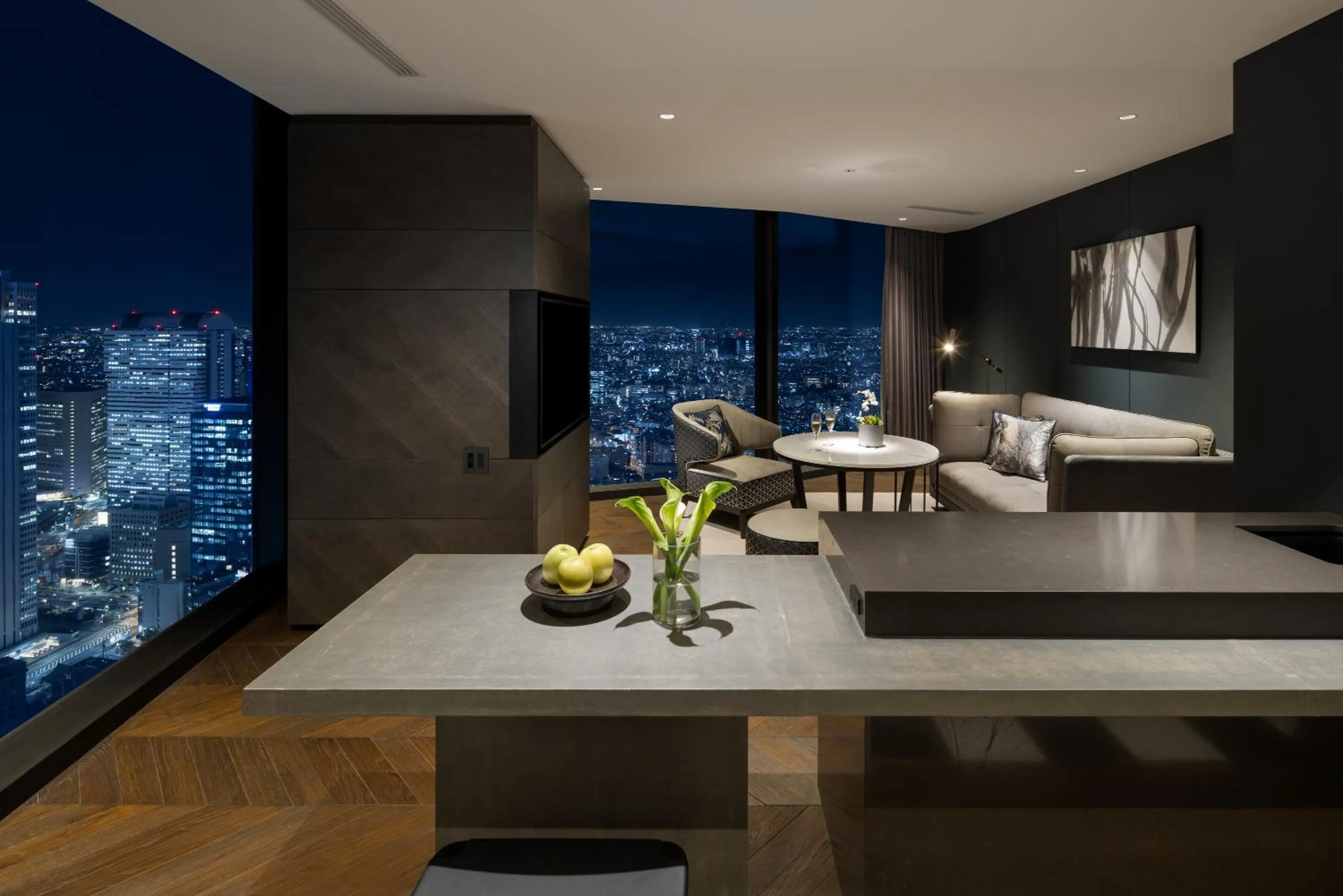 Living room in BELLUSTAR TOKYO, A Pan Pacific Hotel