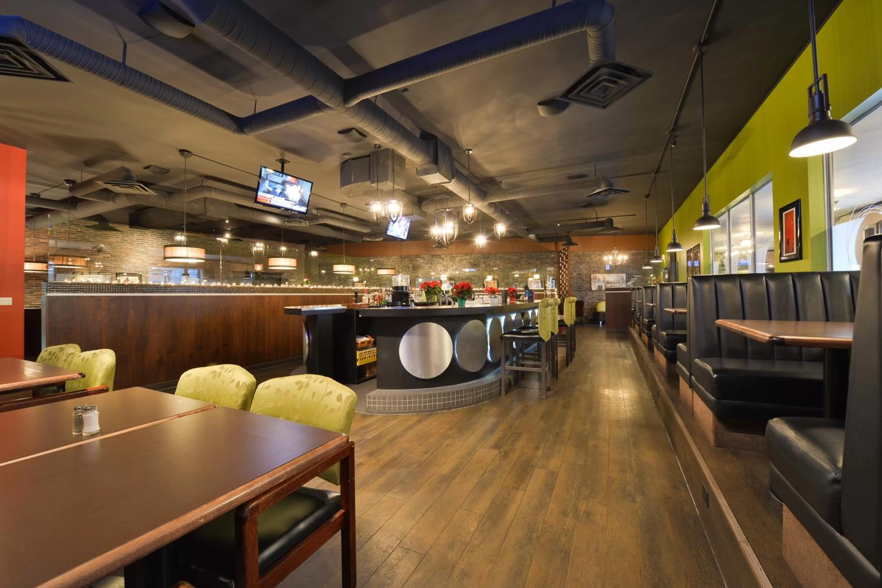 Lounge or bar in Prestige Vernon Hotel