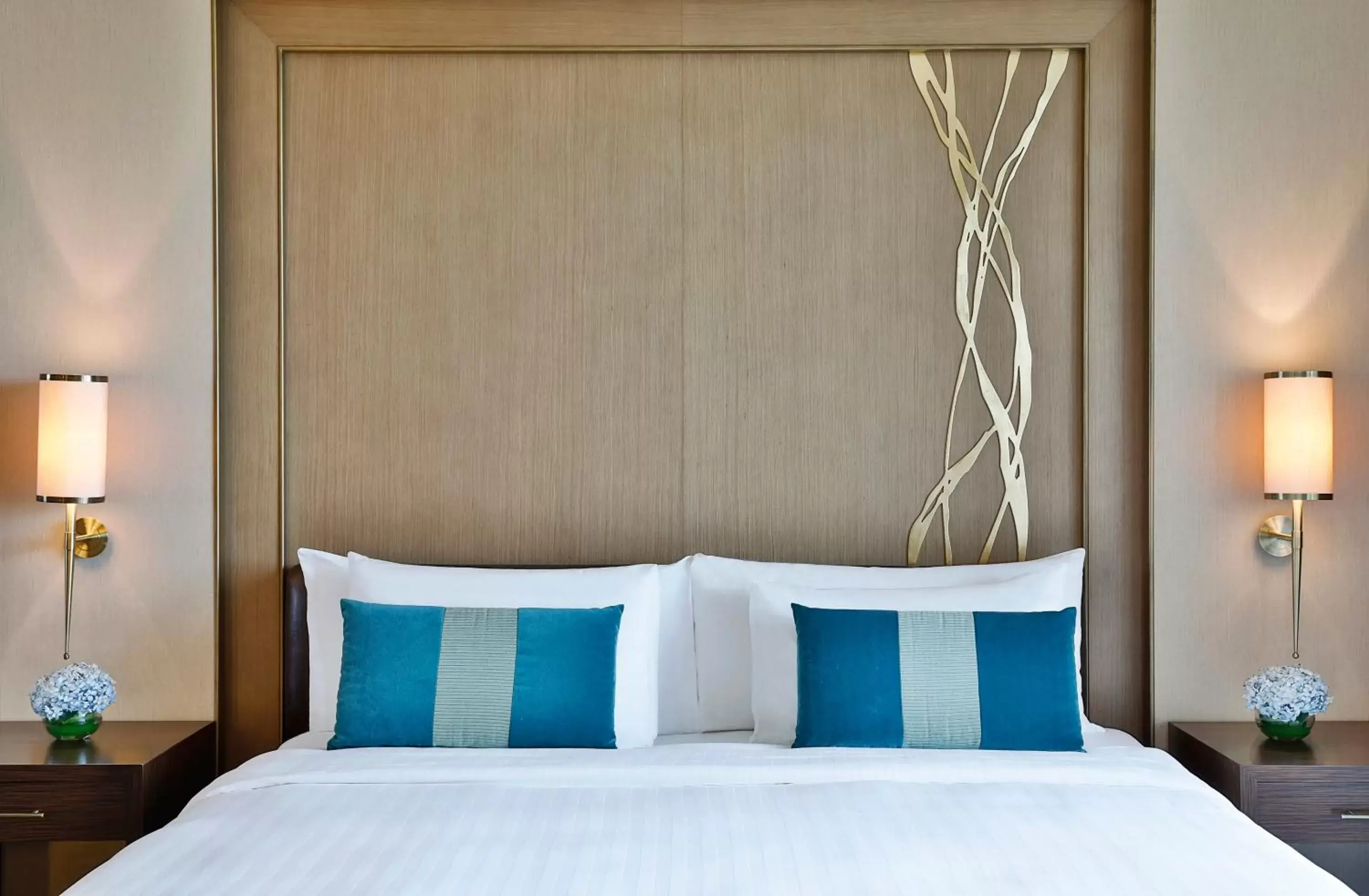 Bedroom, Bed in Anantara Eastern Mangroves Abu Dhabi