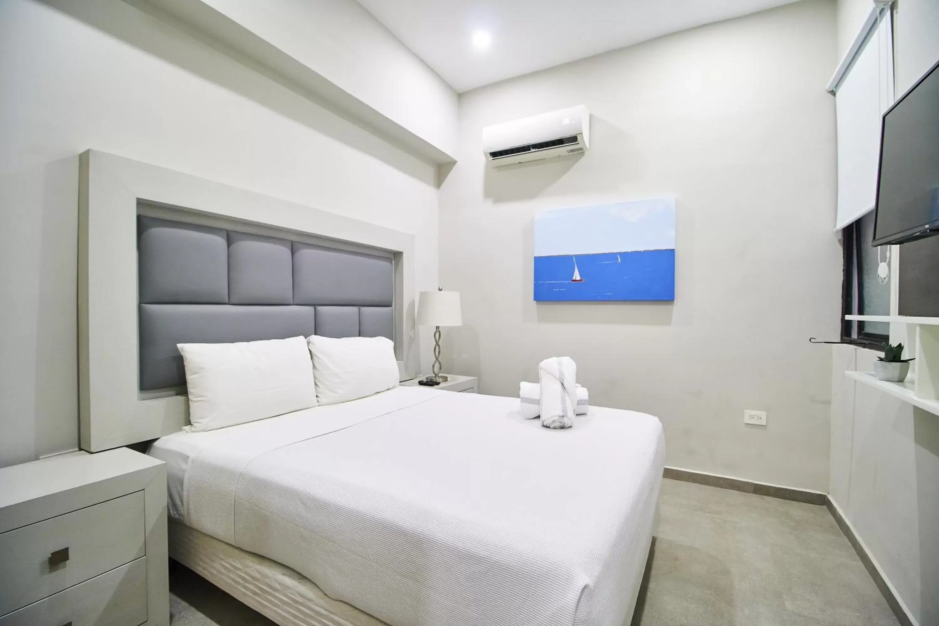 Bed in Torre 42 Playa del Carmen by Lockey