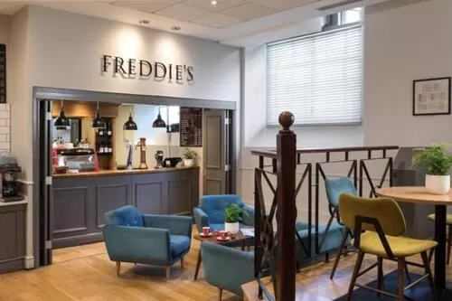 Dining area in The Goodenough Hotel London