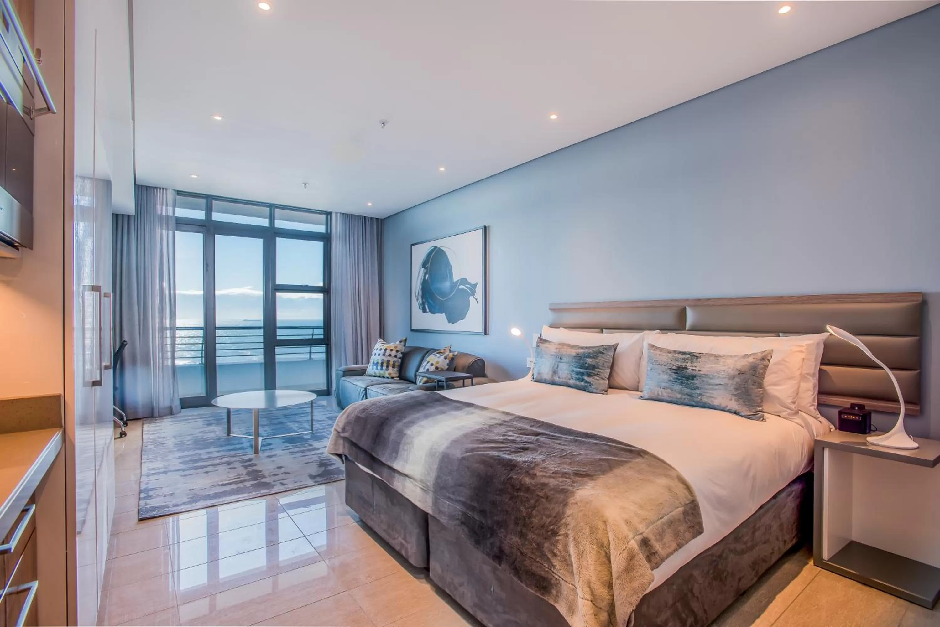 Bed in The Capital Pearls Hotel