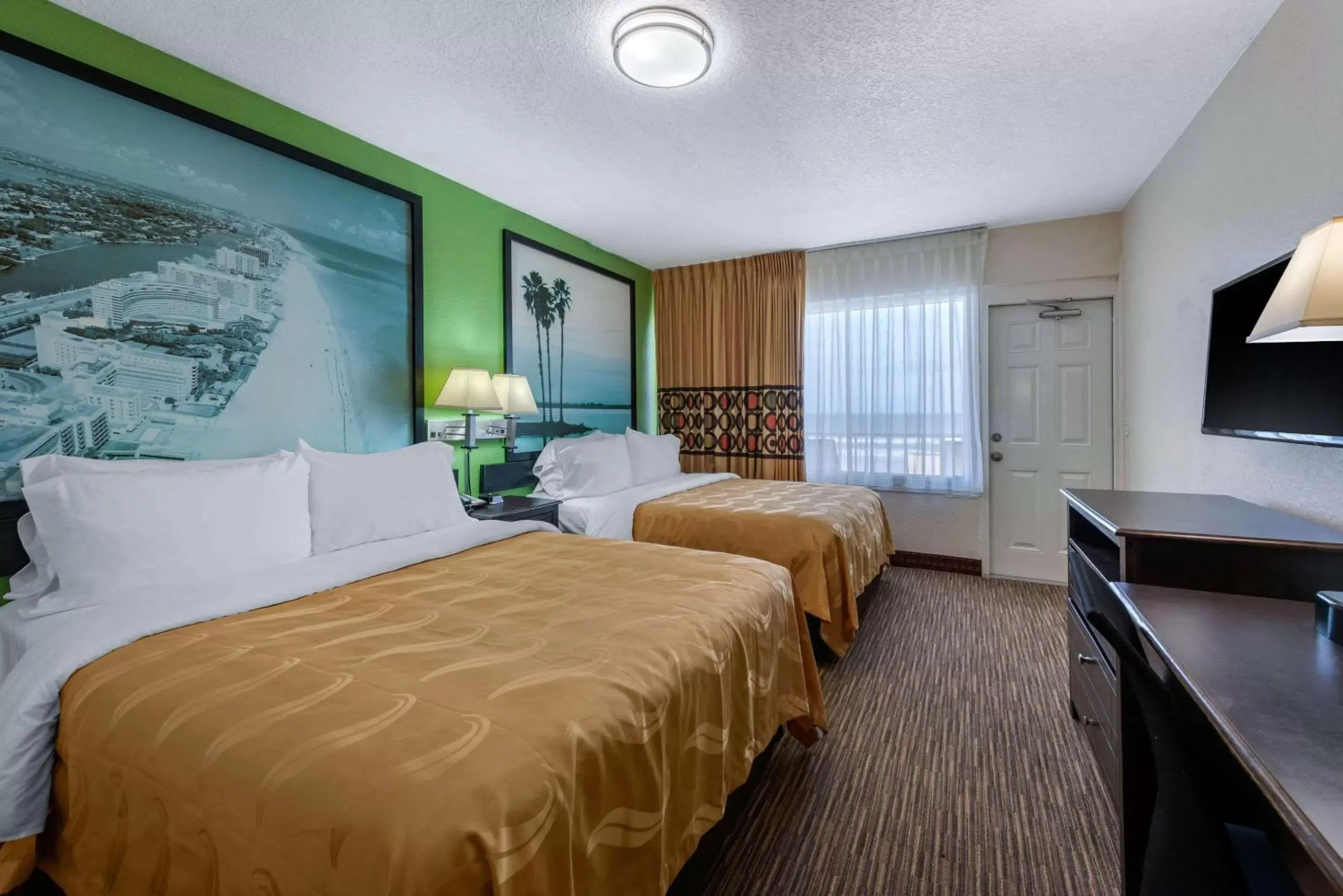 Photo of the whole room in Quality Inn Daytona Beach Oceanfront