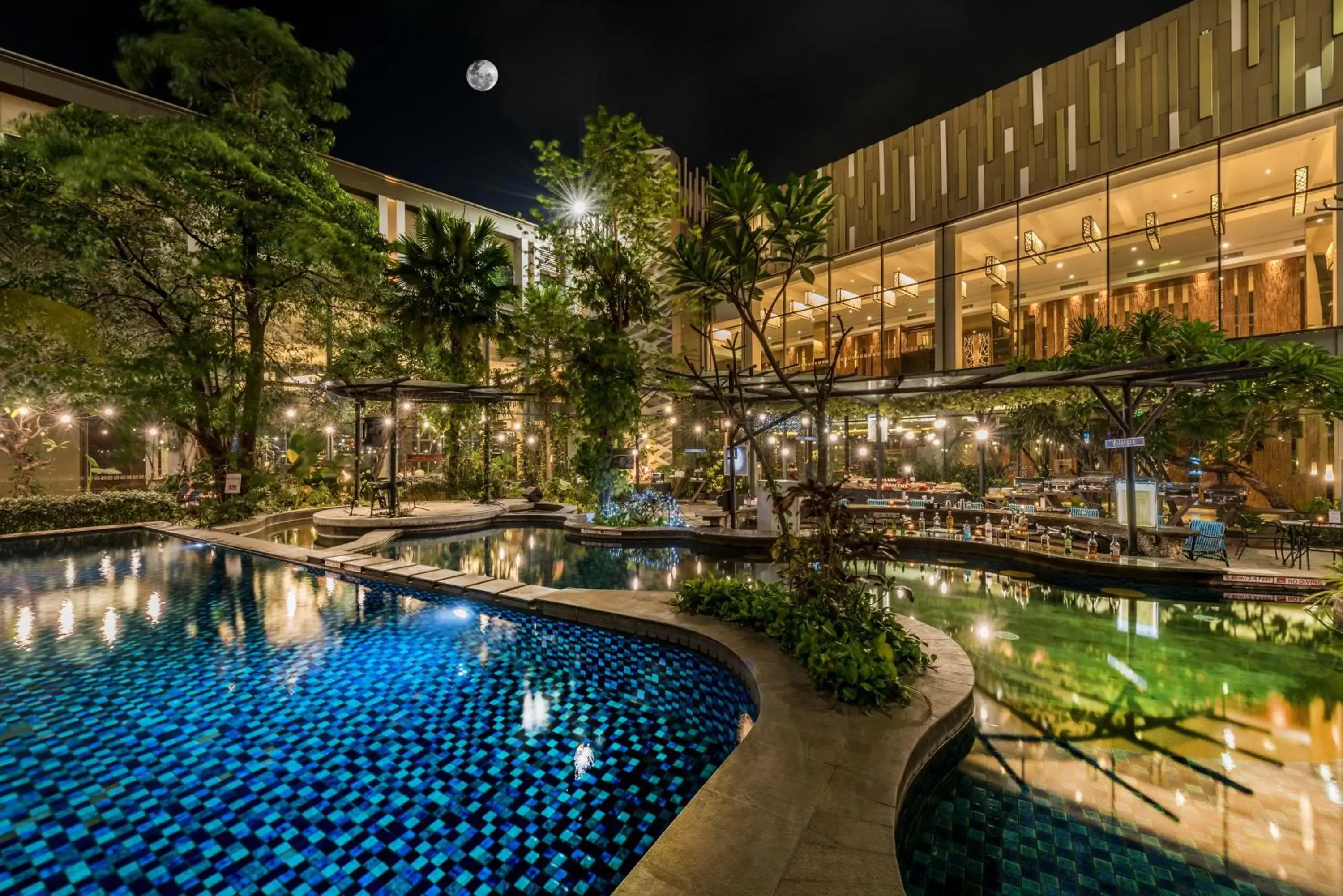Property building, Swimming Pool in Holiday Inn Cikarang Jababeka, an IHG Hotel