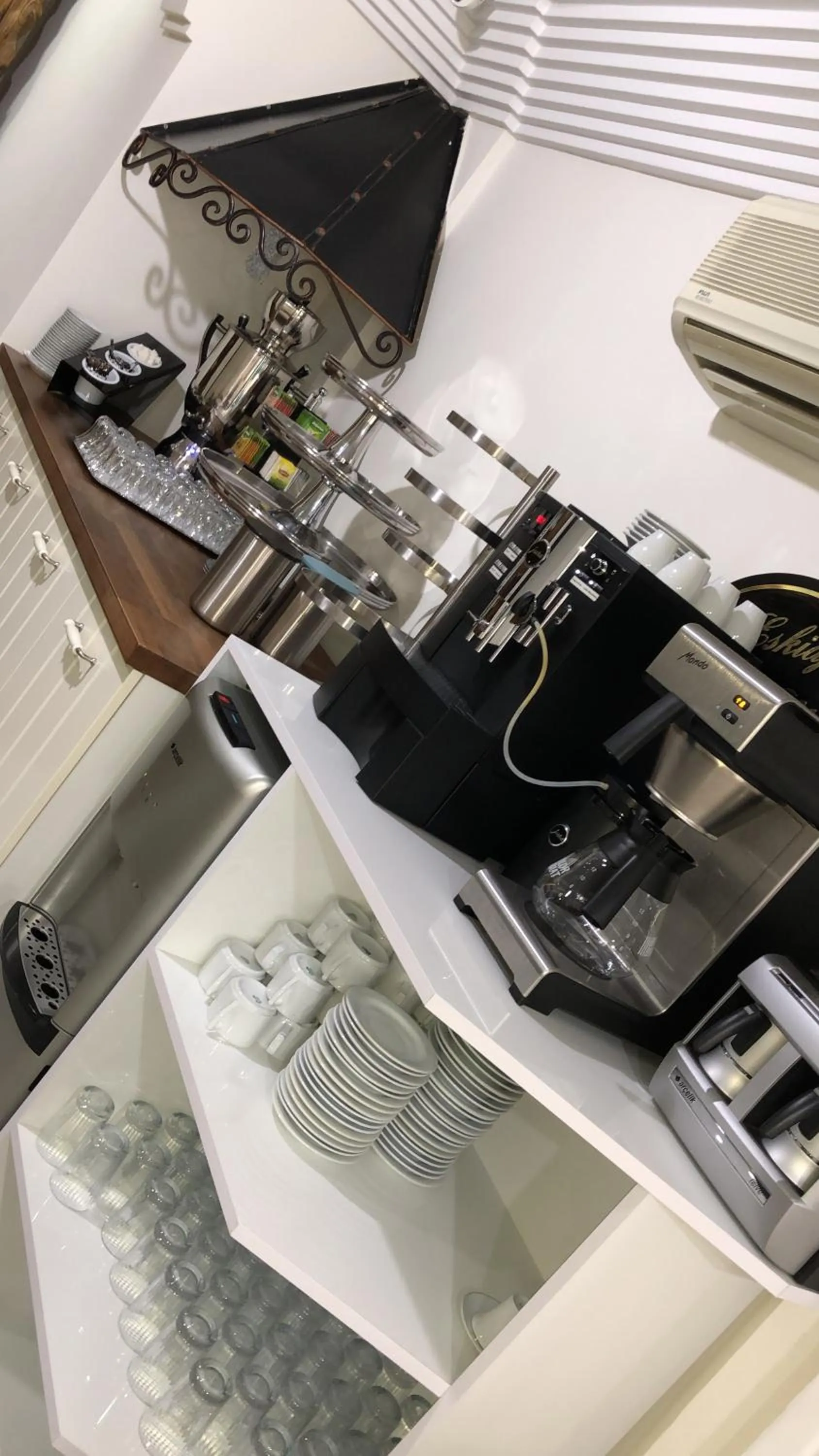 Kitchen or kitchenette in MyKent Hotel