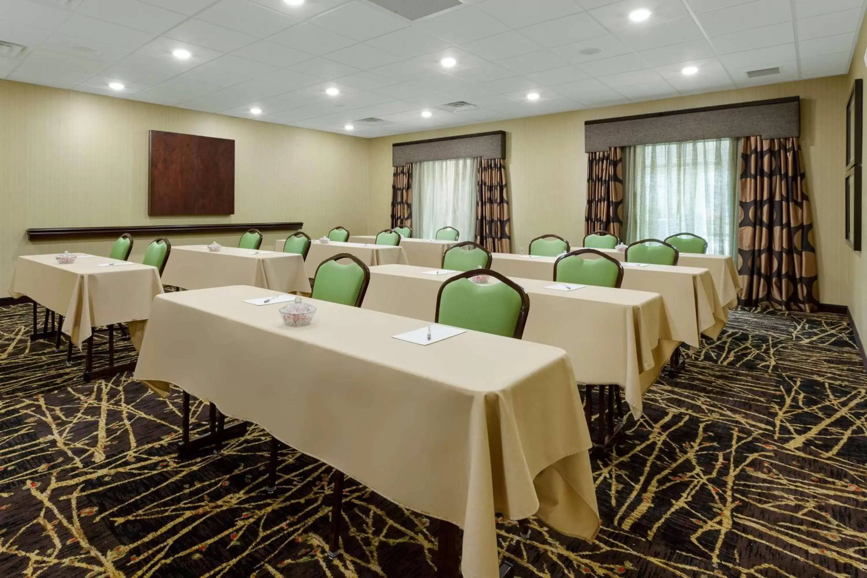 Meeting/conference room in Hampton Inn & Suites Williamsport - Faxon Exit