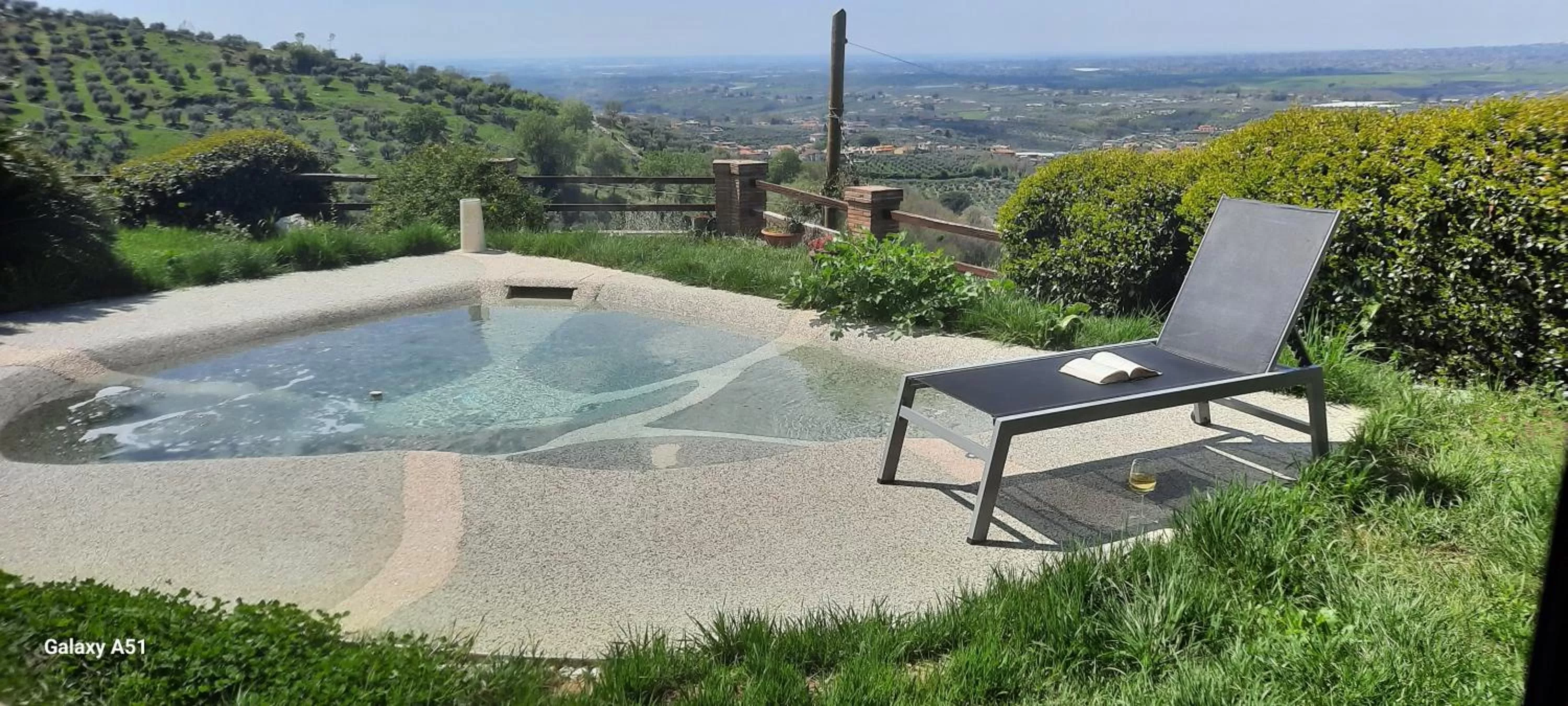 Swimming pool in B&B A Casa di Silvia