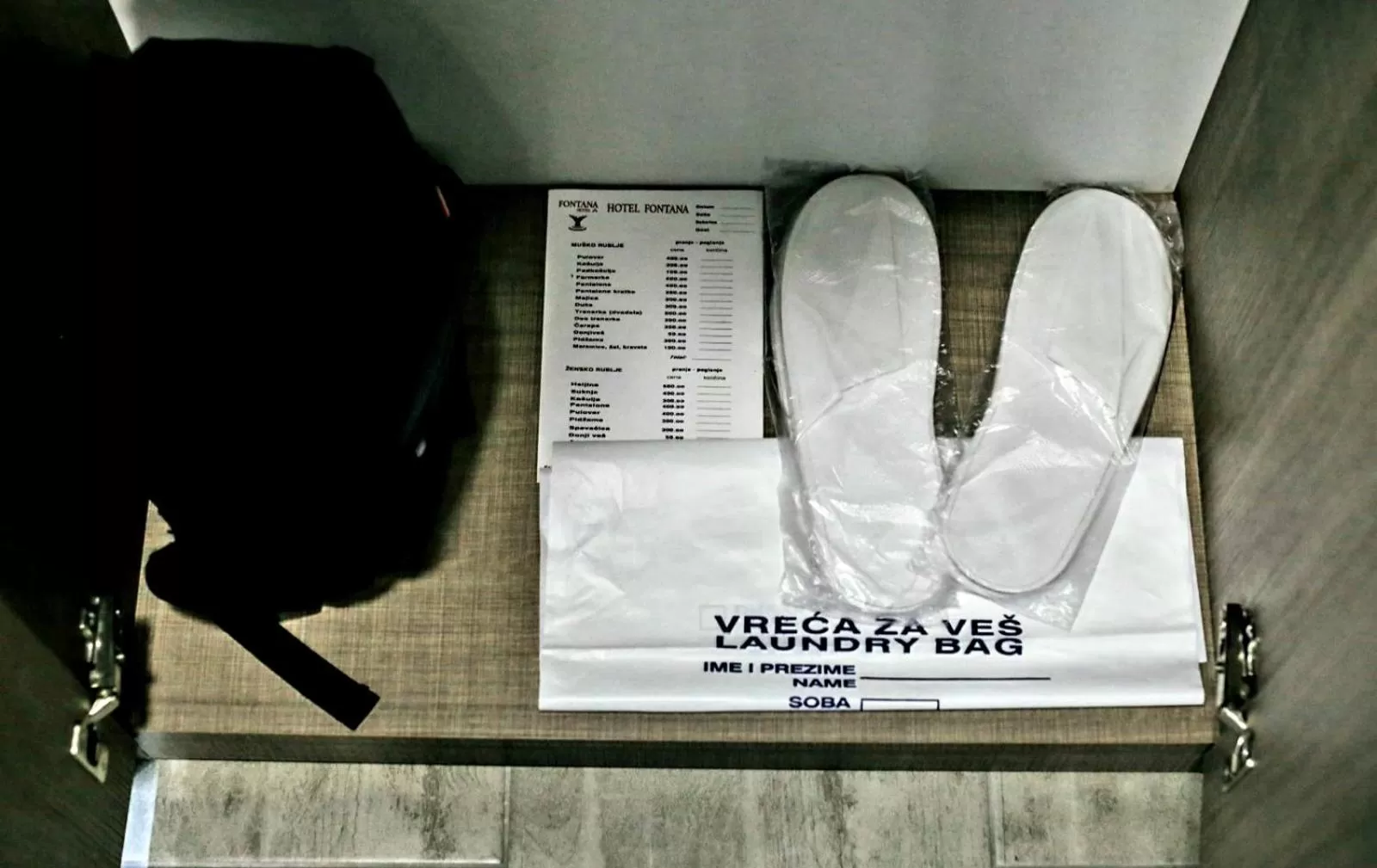 Text overlay in Hotel Fontana