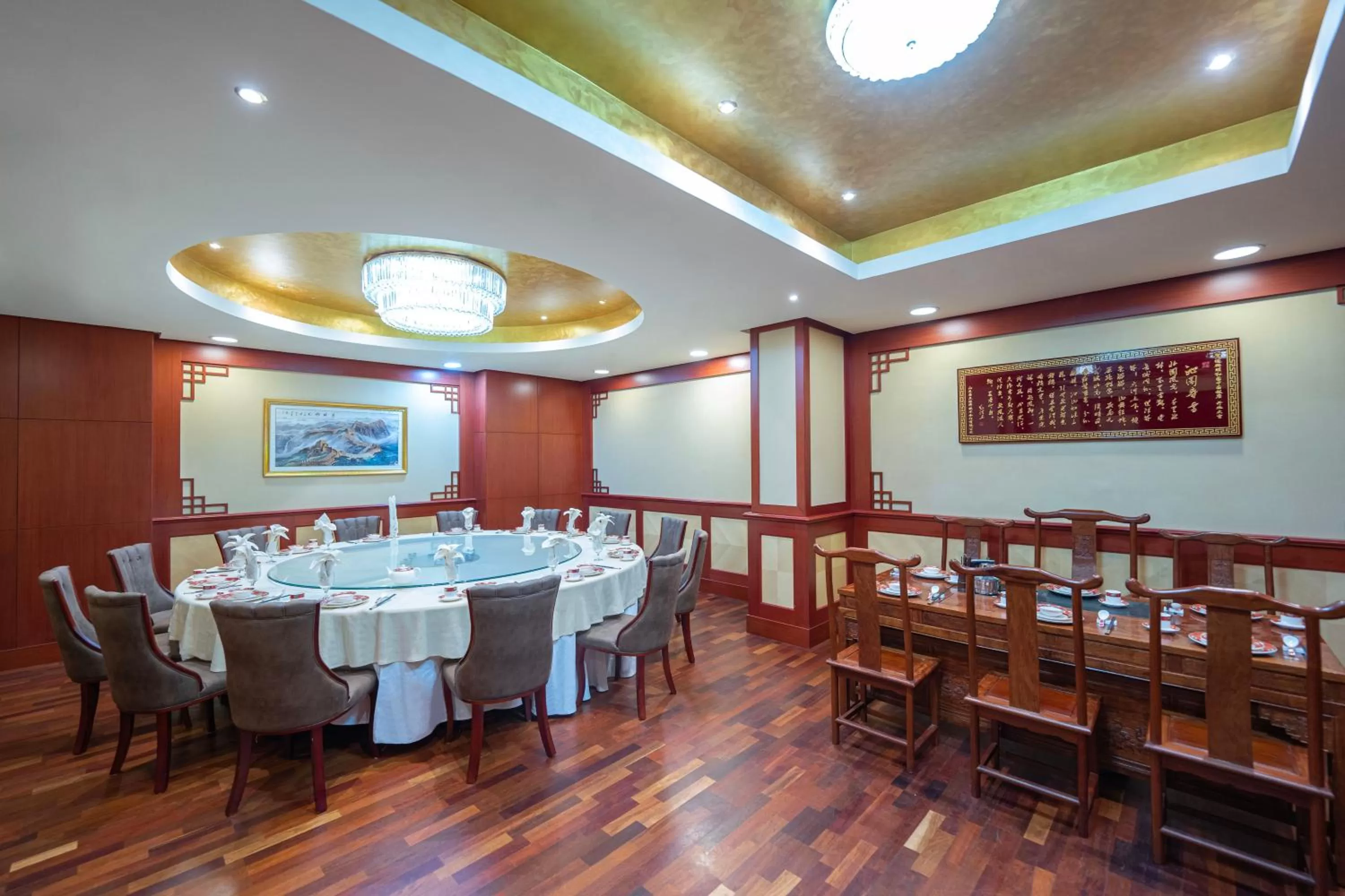 Restaurant/places to eat in Hyatt Regency Dubai - Corniche