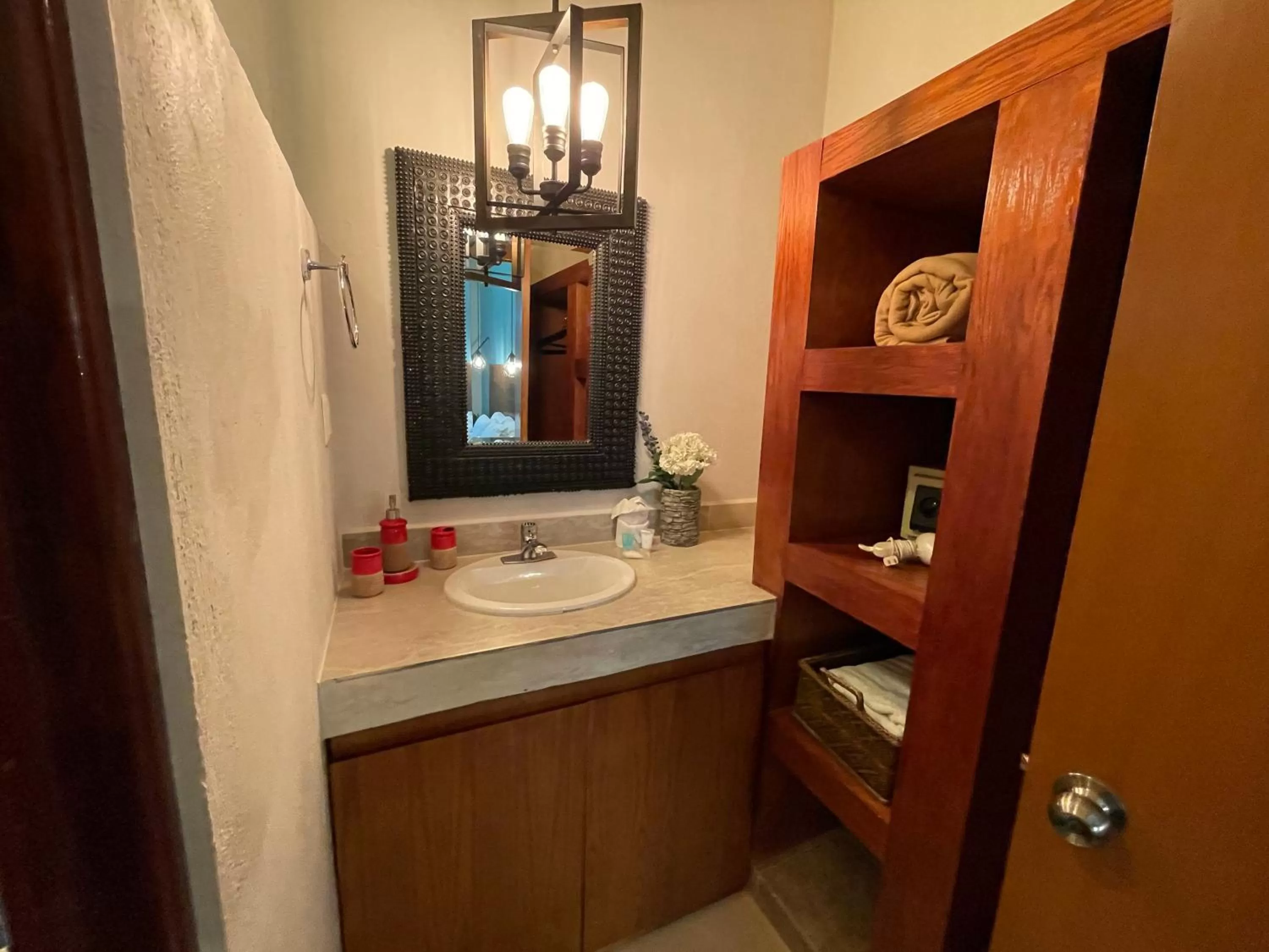 wardrobe in Hotel Marionetas