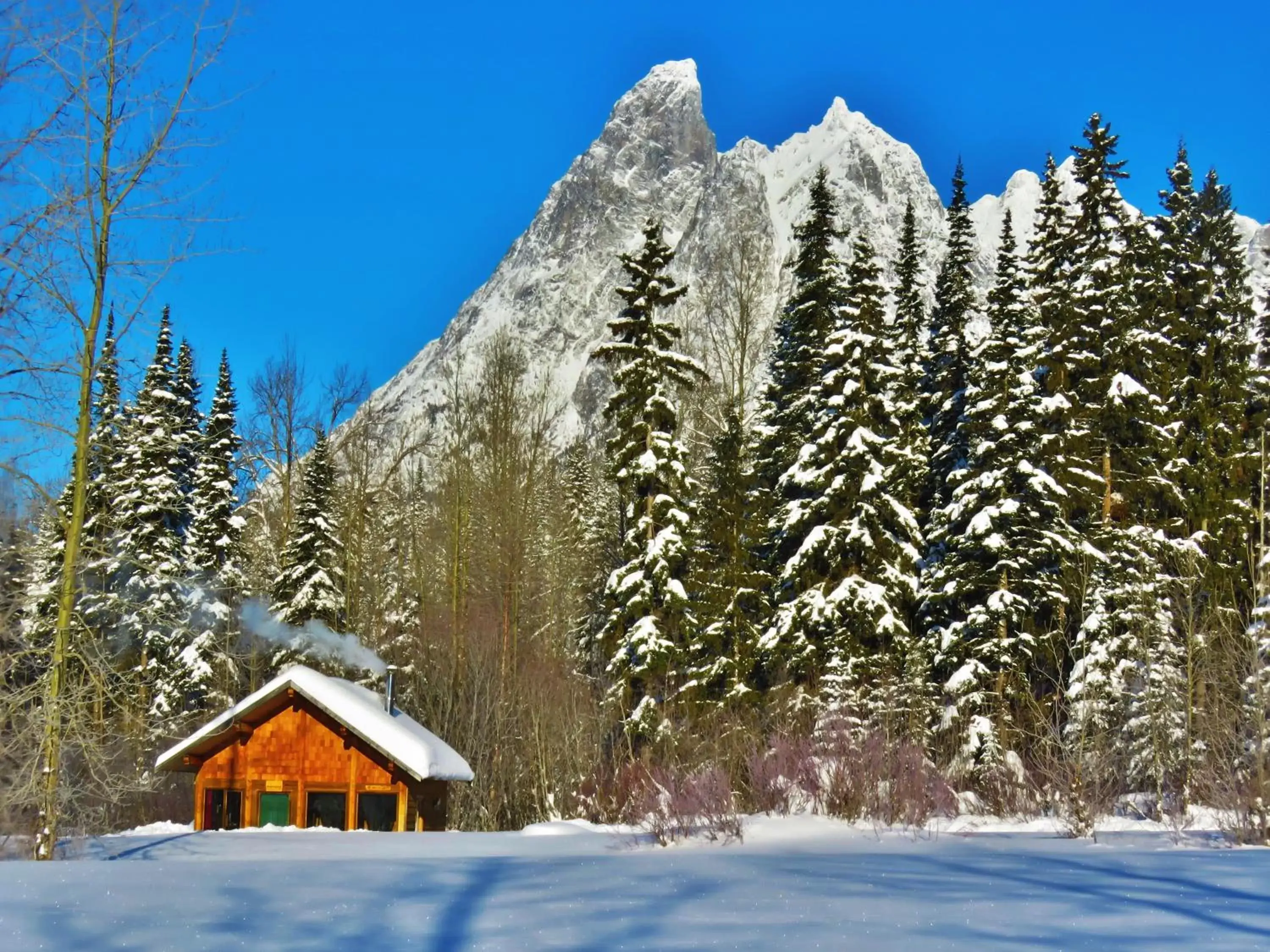 Facade/entrance, Winter in Rocky Ridge Resort-BC