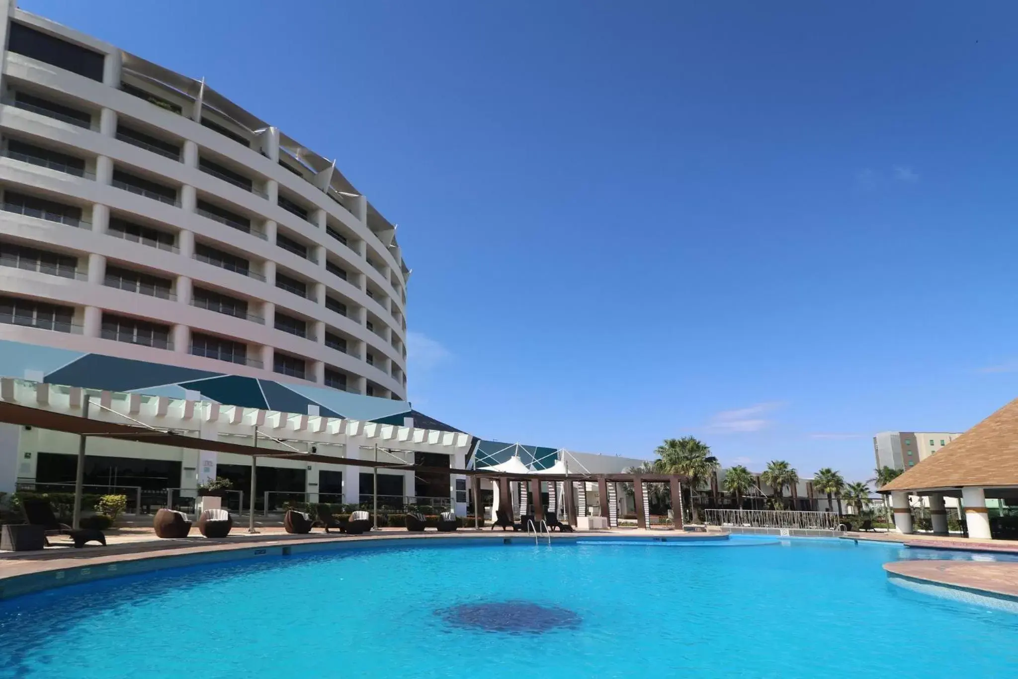 Swimming Pool in Holiday Inn Tuxpan - Convention Center, an IHG Hotel