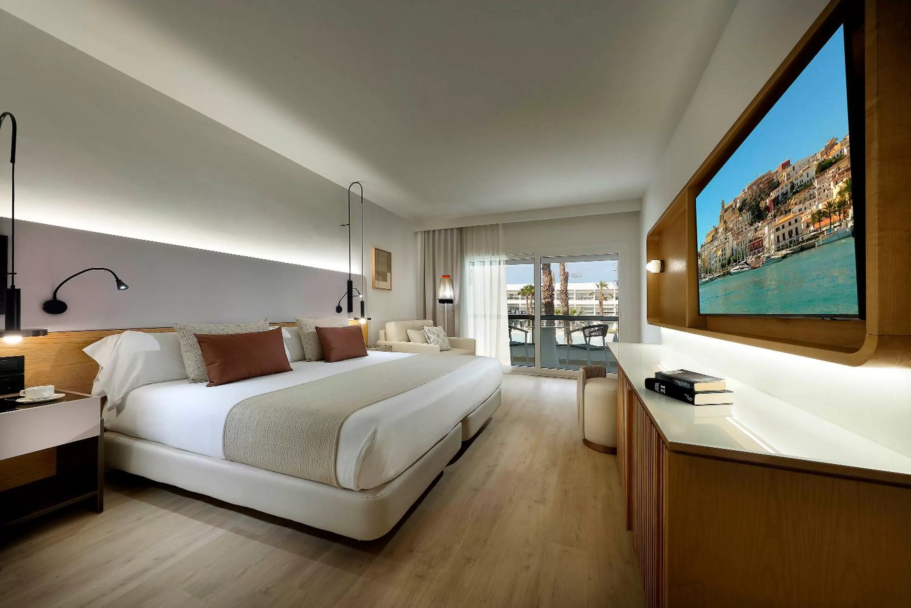 TV and multimedia, Bed in Grand Palladium Select Palace Ibiza - All Inclusive