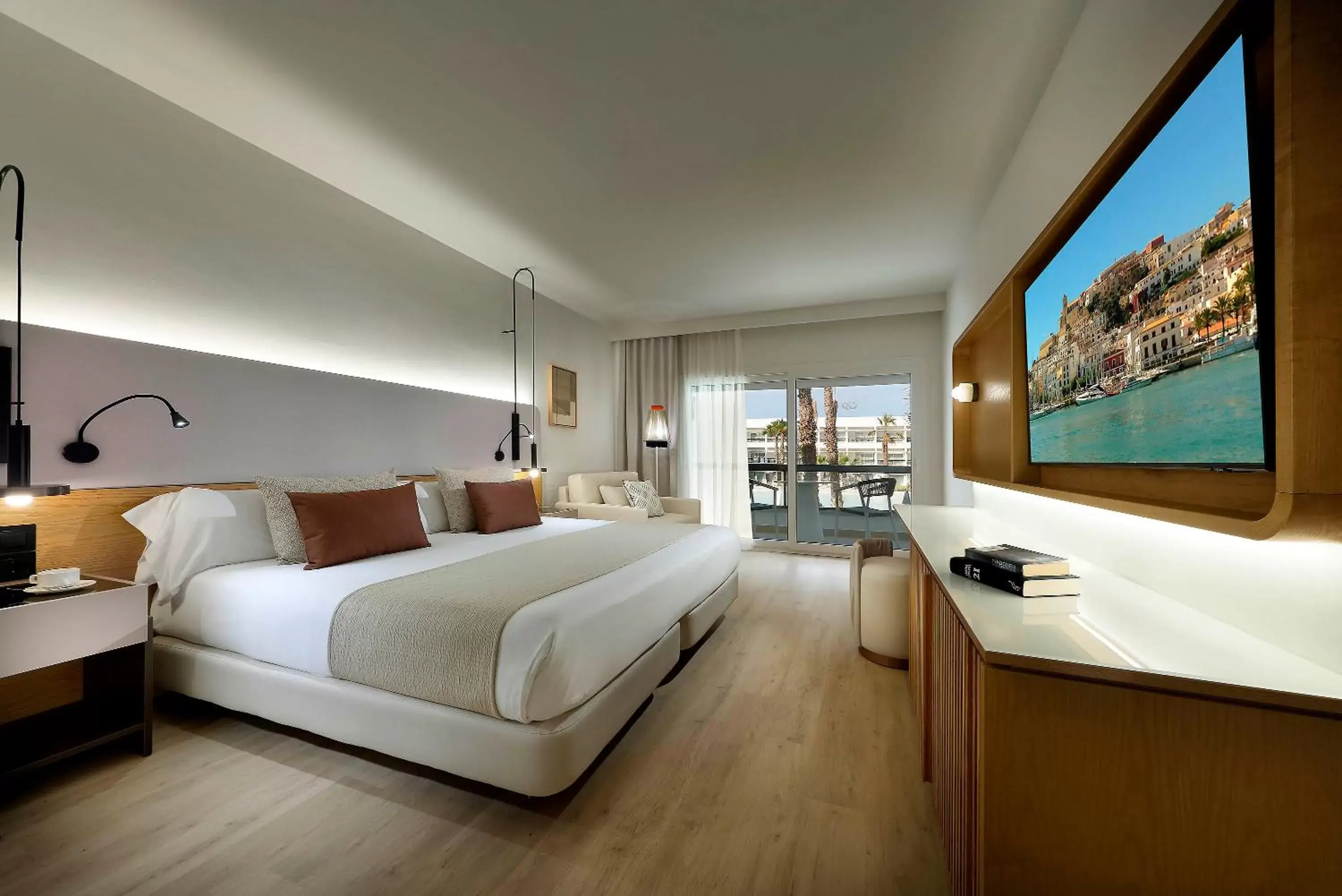 TV and multimedia, Bed in Grand Palladium Select Palace Ibiza - All Inclusive TV and multimedia, Bed in Grand Palladium Select Palace Ibiza - All Inclusive