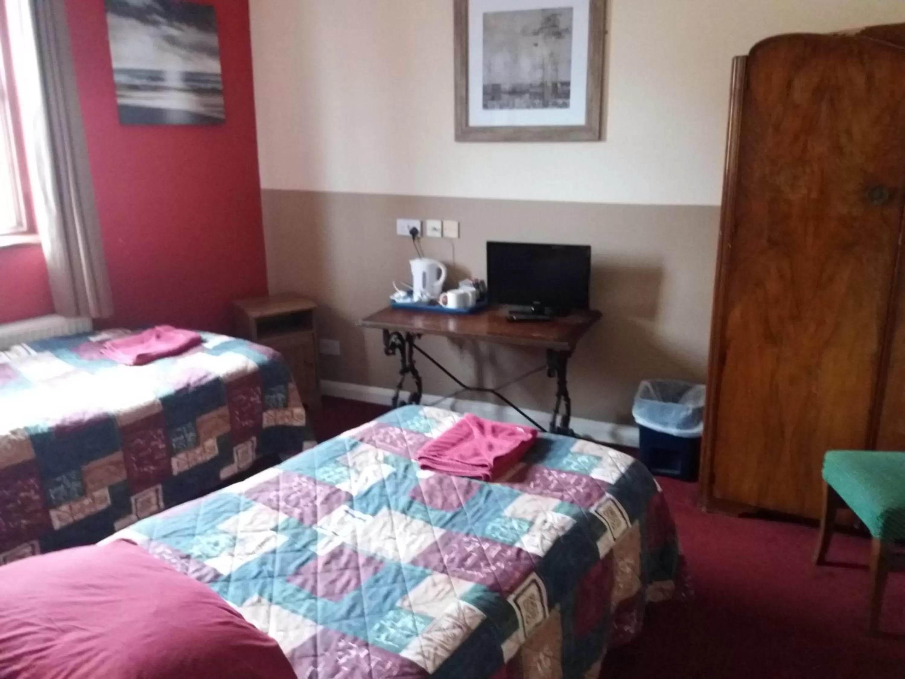 Bed in The Crouch Oak