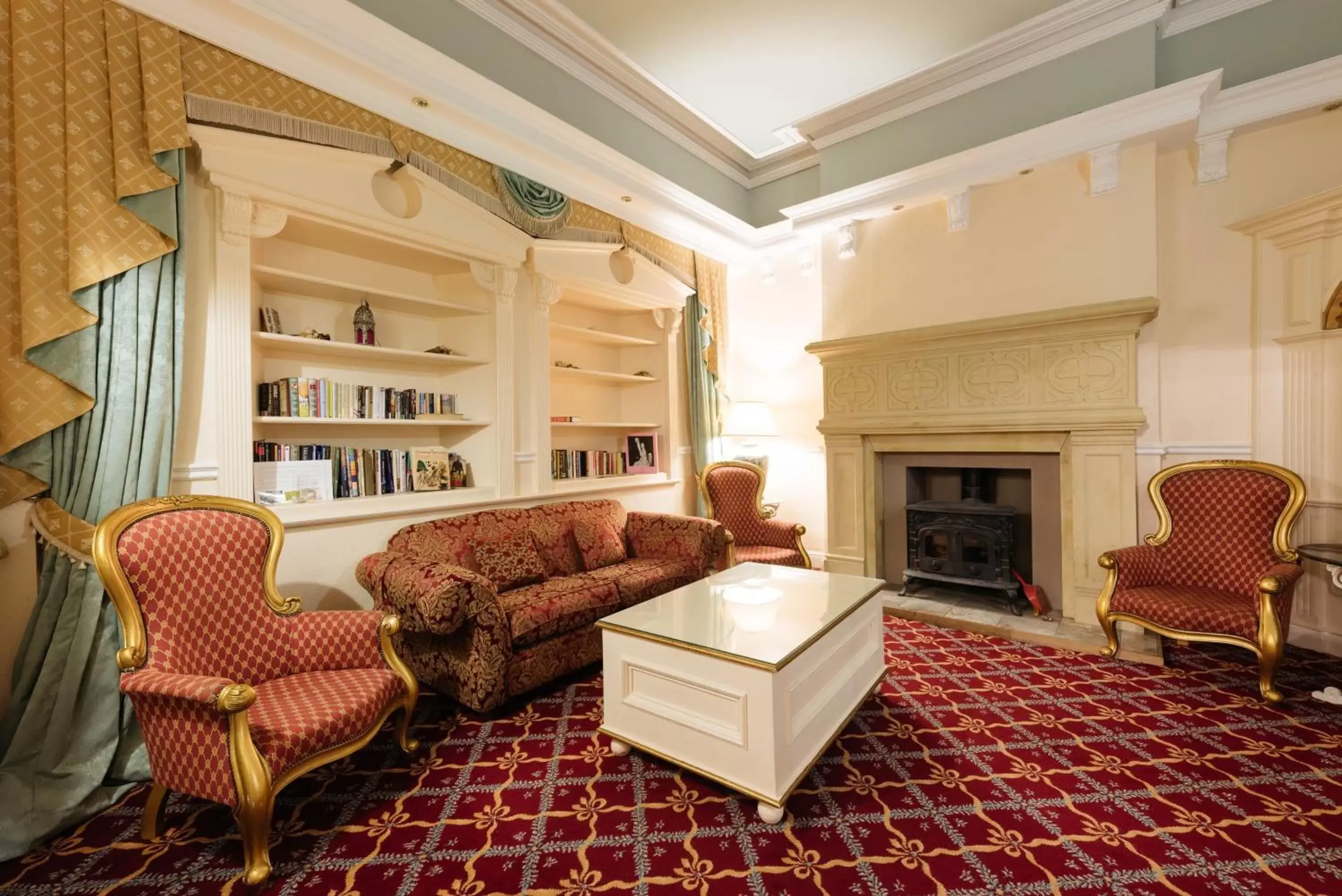 Communal lounge/ TV room, Seating Area in Grange Hotel