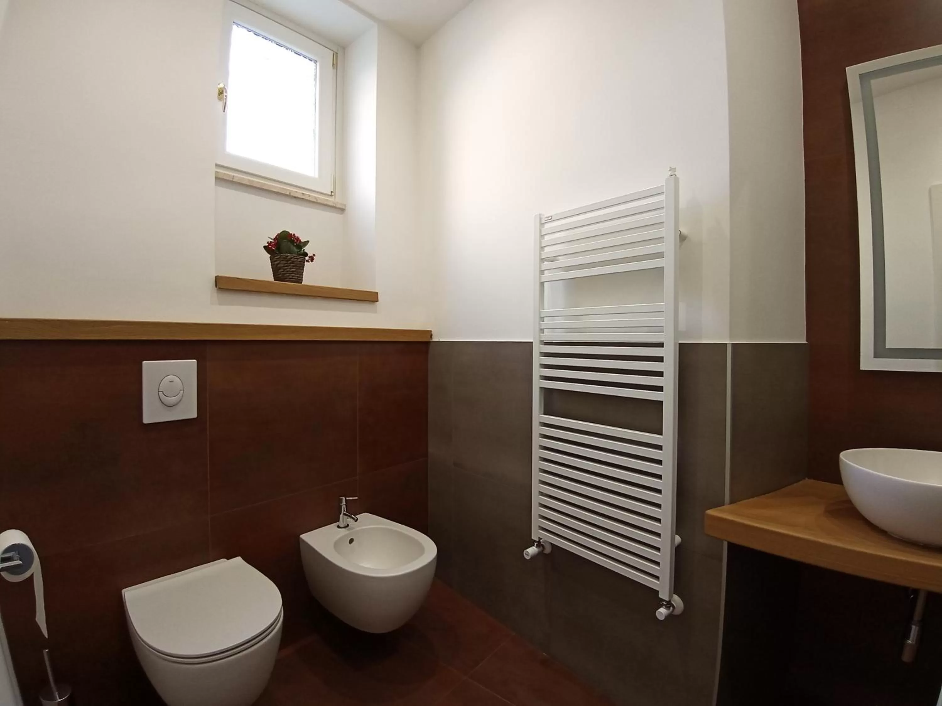 Toilet, Bathroom in Novecento