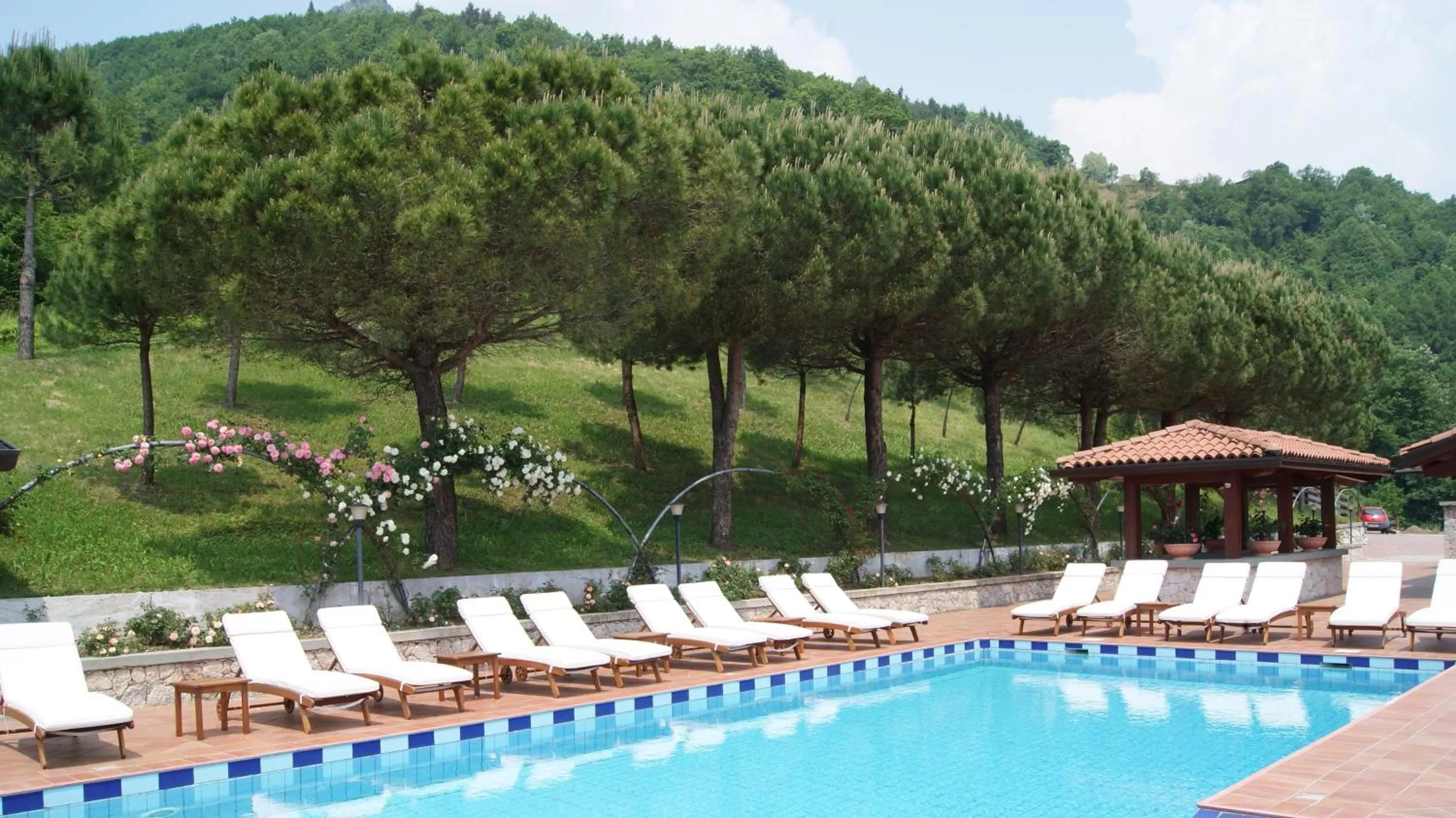 Swimming pool in Resort Ninfea San Pellegrino Terme