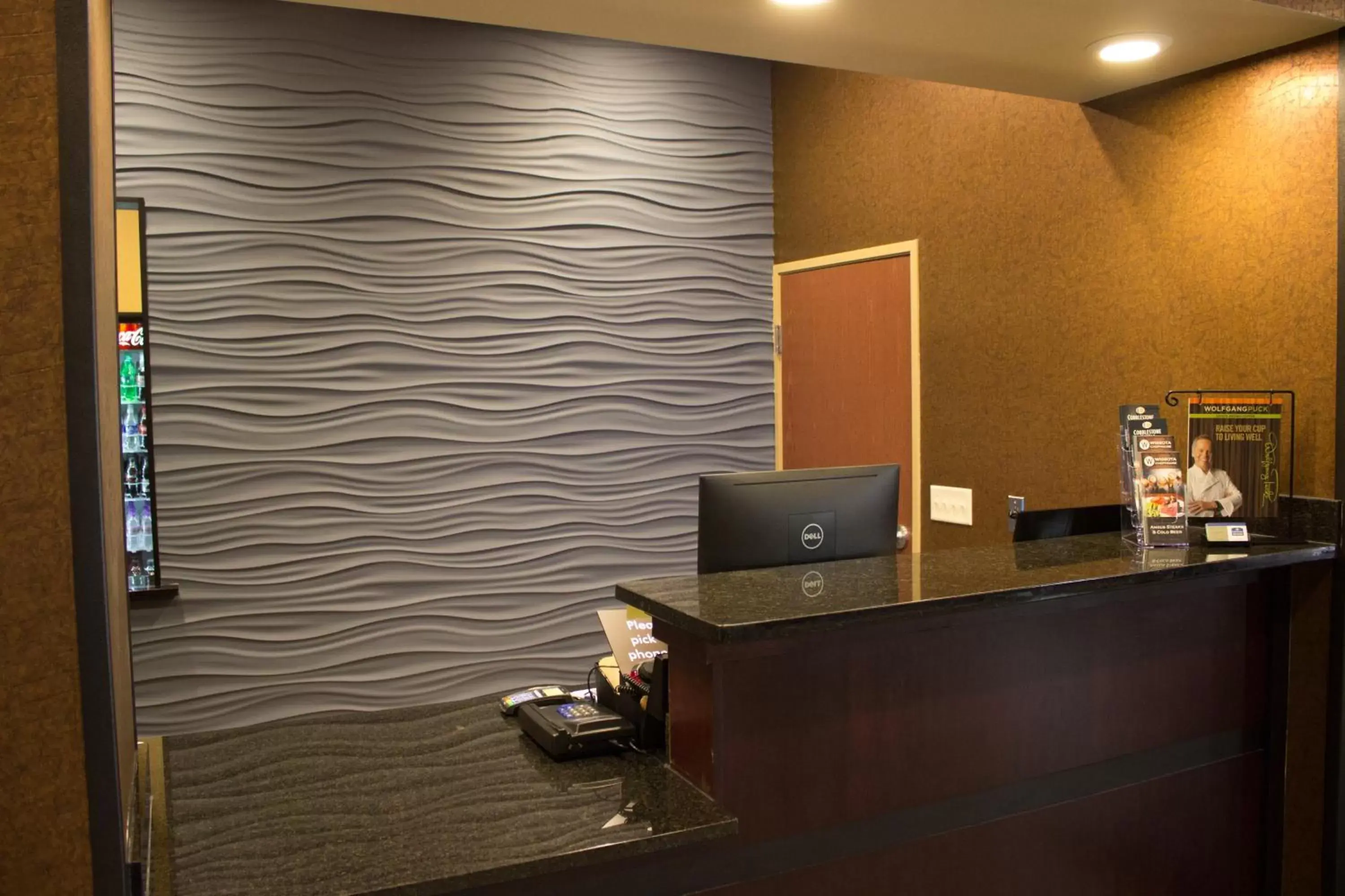 Lobby or reception, Lobby/Reception in Cobblestone Hotel & Suites - Chippewa Falls