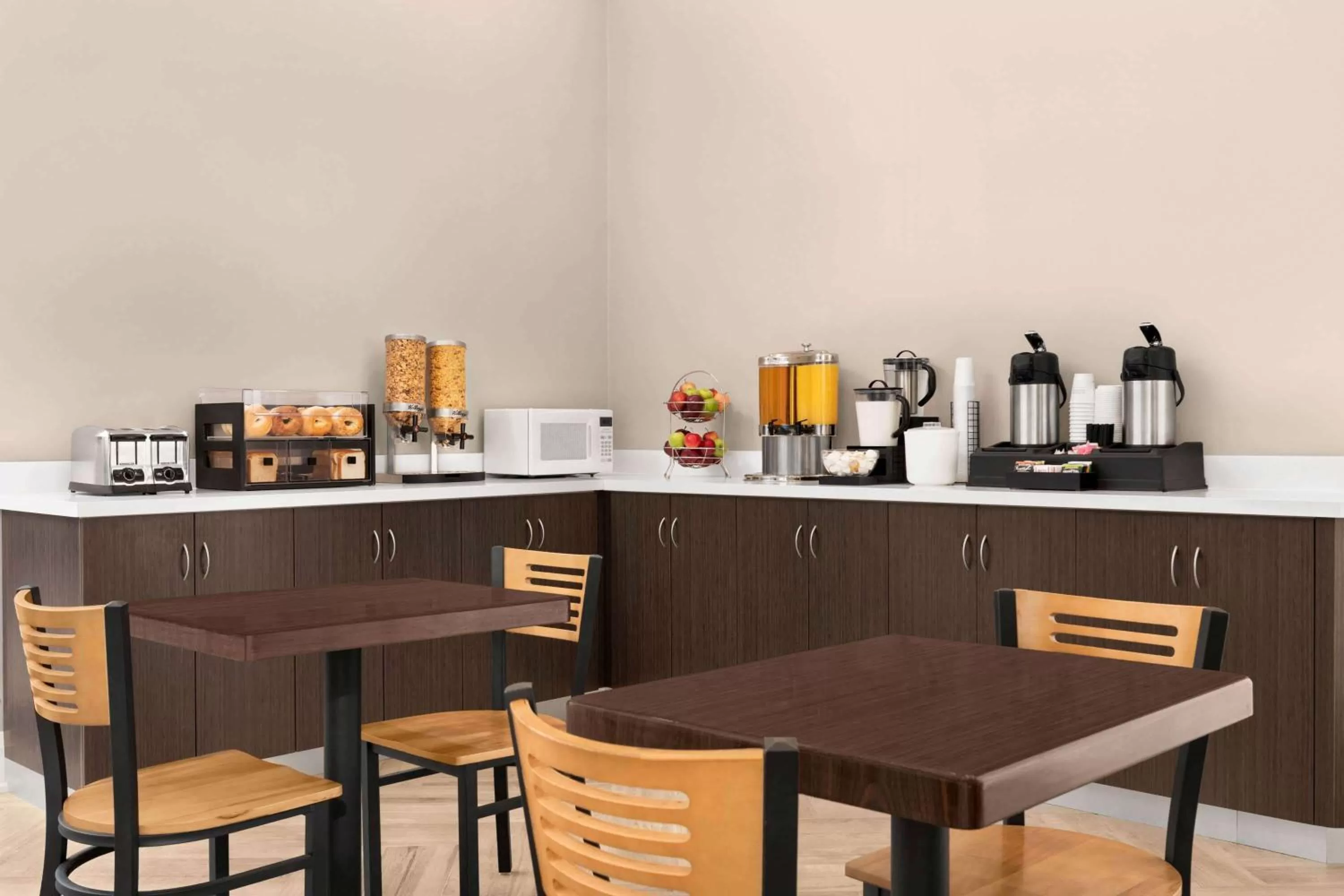 Restaurant/places to eat in Travelodge by Wyndham Timmins