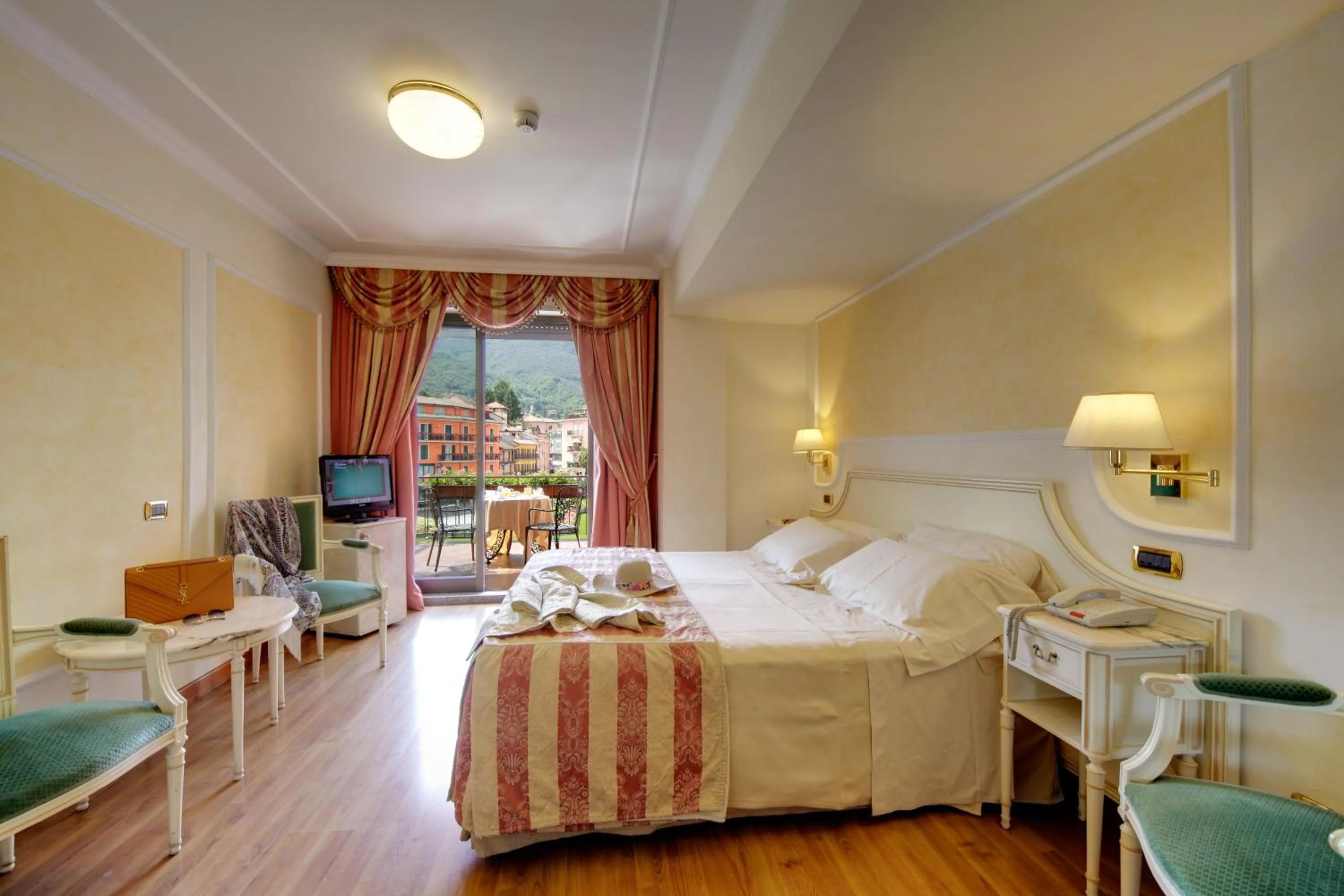 Bed in Grand Hotel Dino