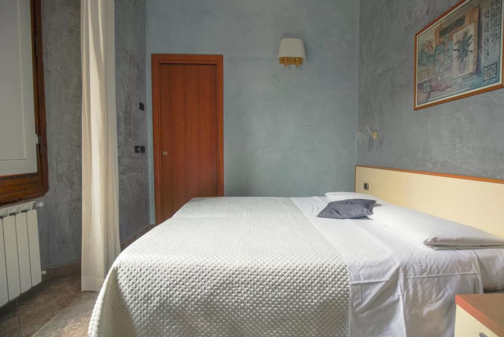 Bed in Hotel Angelica " Stazione Santa Maria Novella "