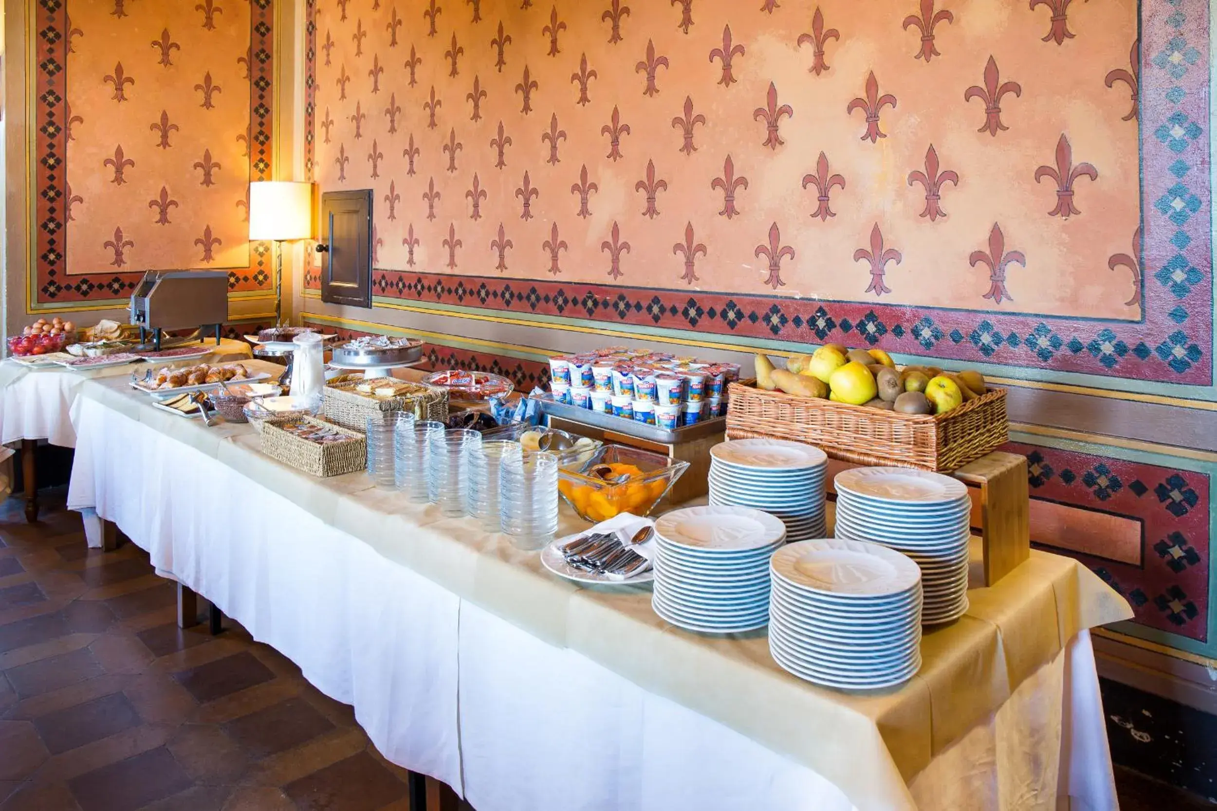 Breakfast in Villa Pitiana